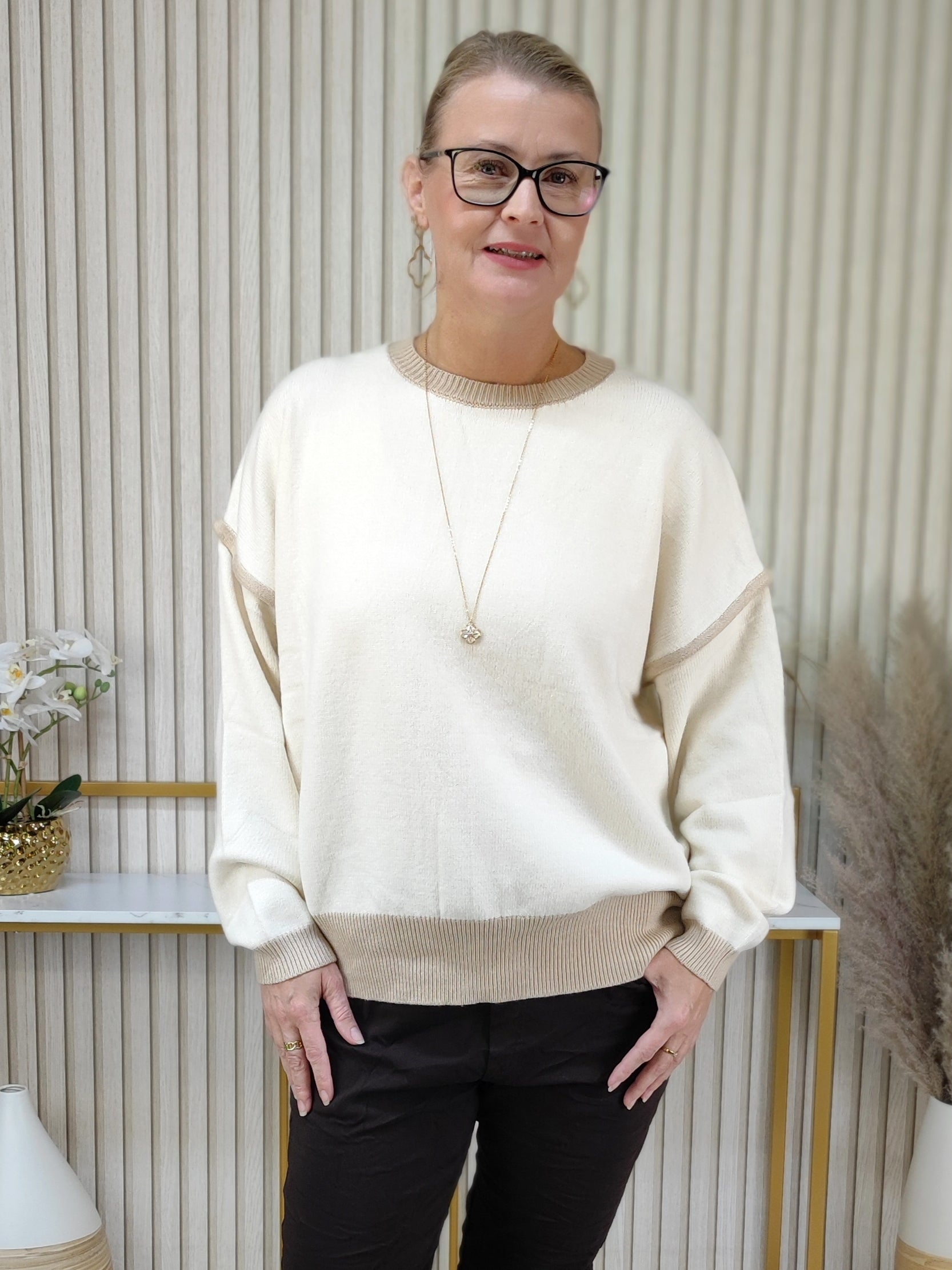 Feinstrick Pullover in creme/camel (38-44)