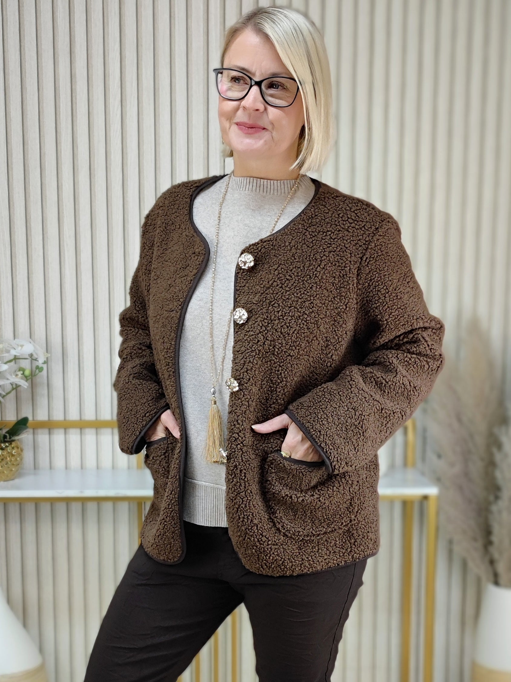 Boucle Jacke braun (38-42/44)
