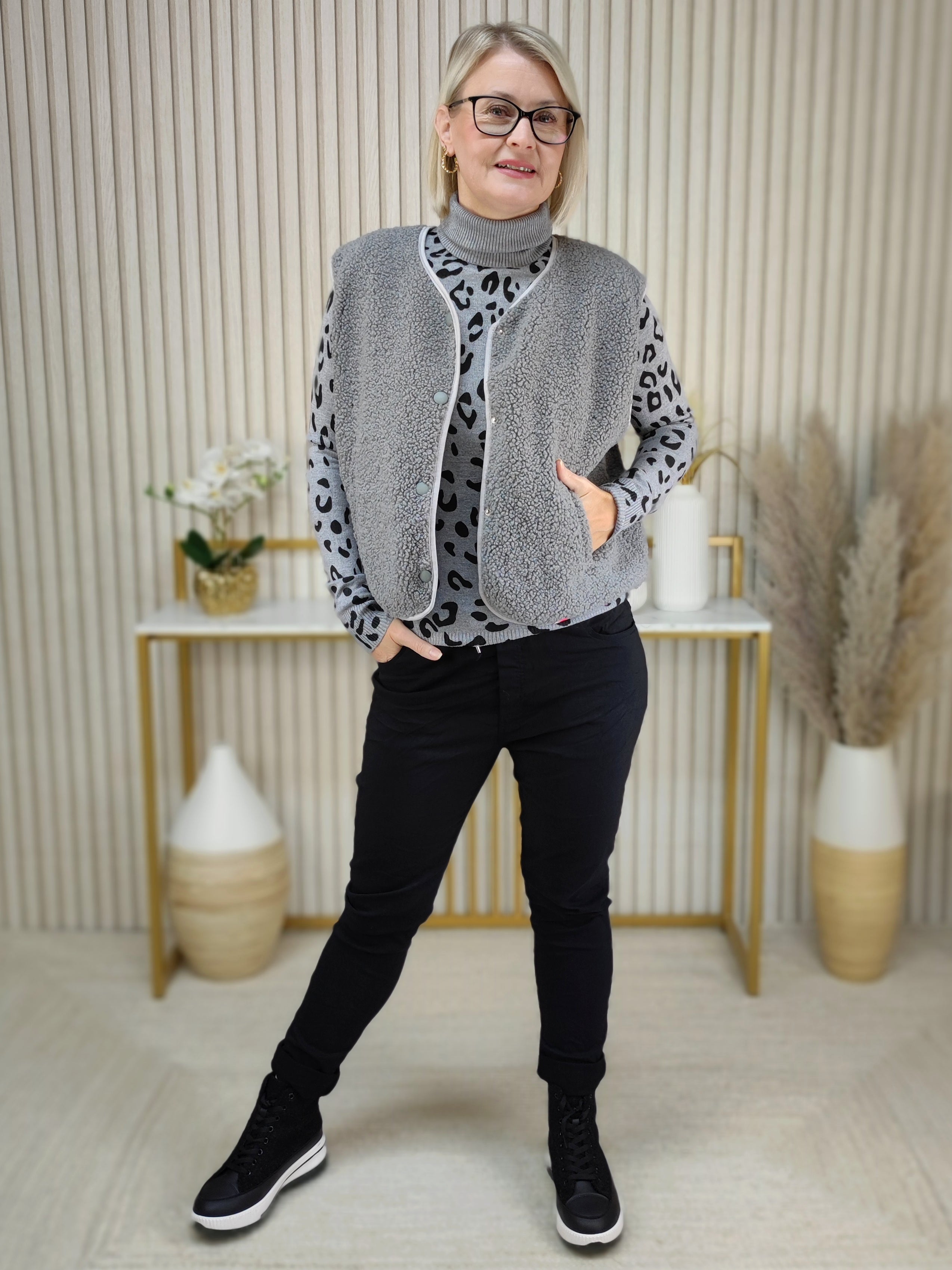 Teddy Weste grau (36-42)