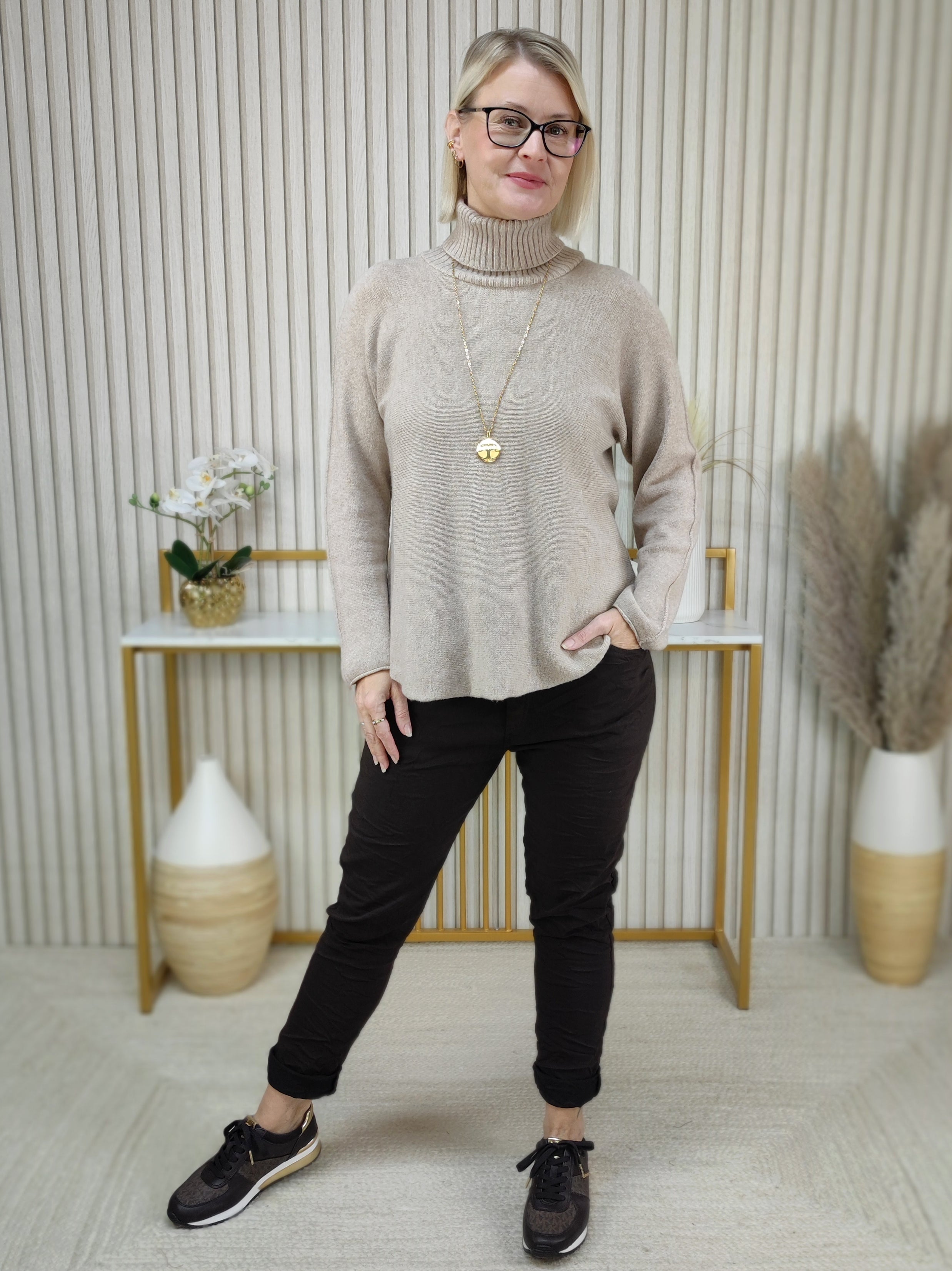 Pullover unifarben mit Rollkragen Light Camel (36-40/42)