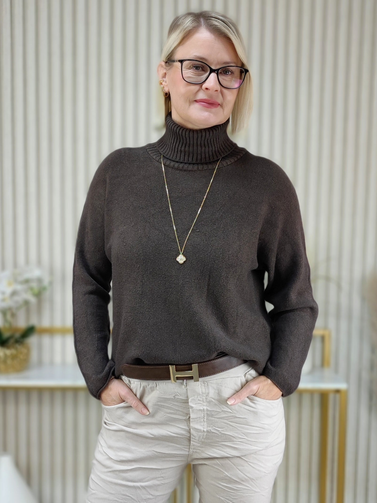 Pullover unifarben mit Rollkragen Schoko (36-40/42)