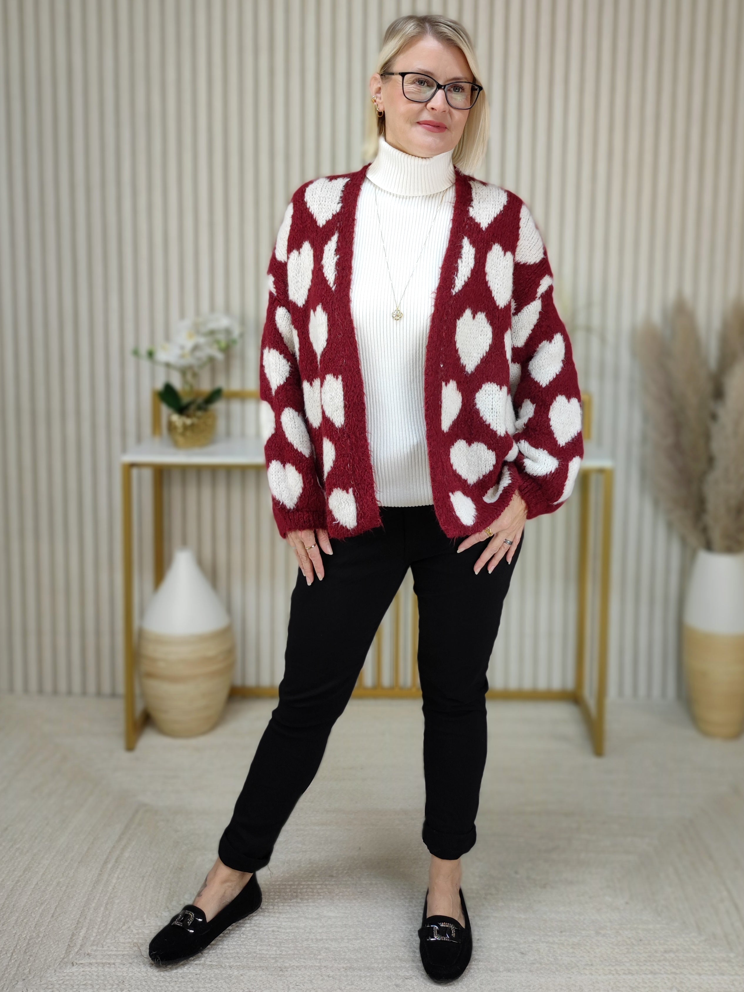 Kuschelige Strickjacke "Herzilein" in vino (38-44)