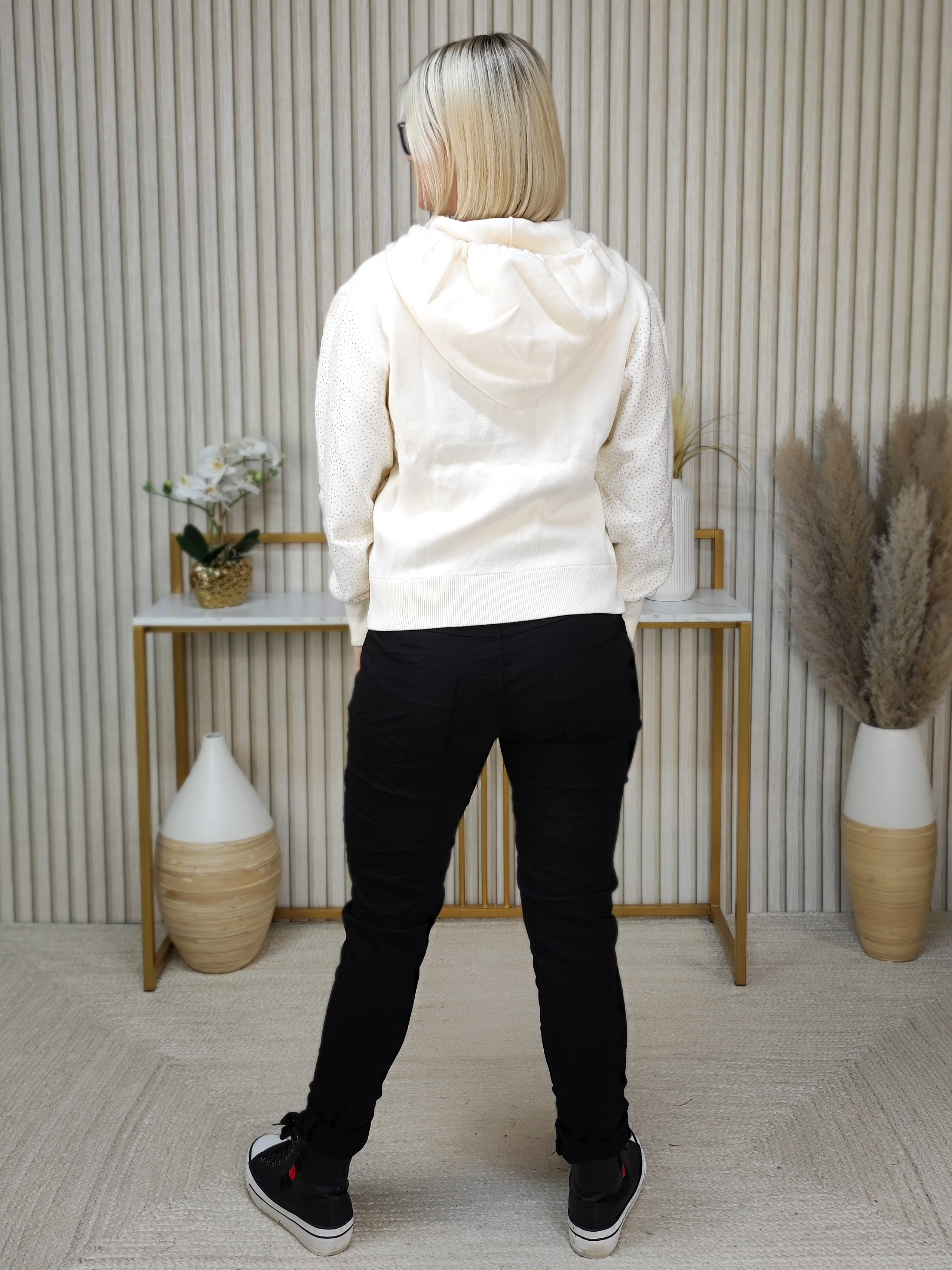 Strick Hoodie mit Strass in creme (36-40)