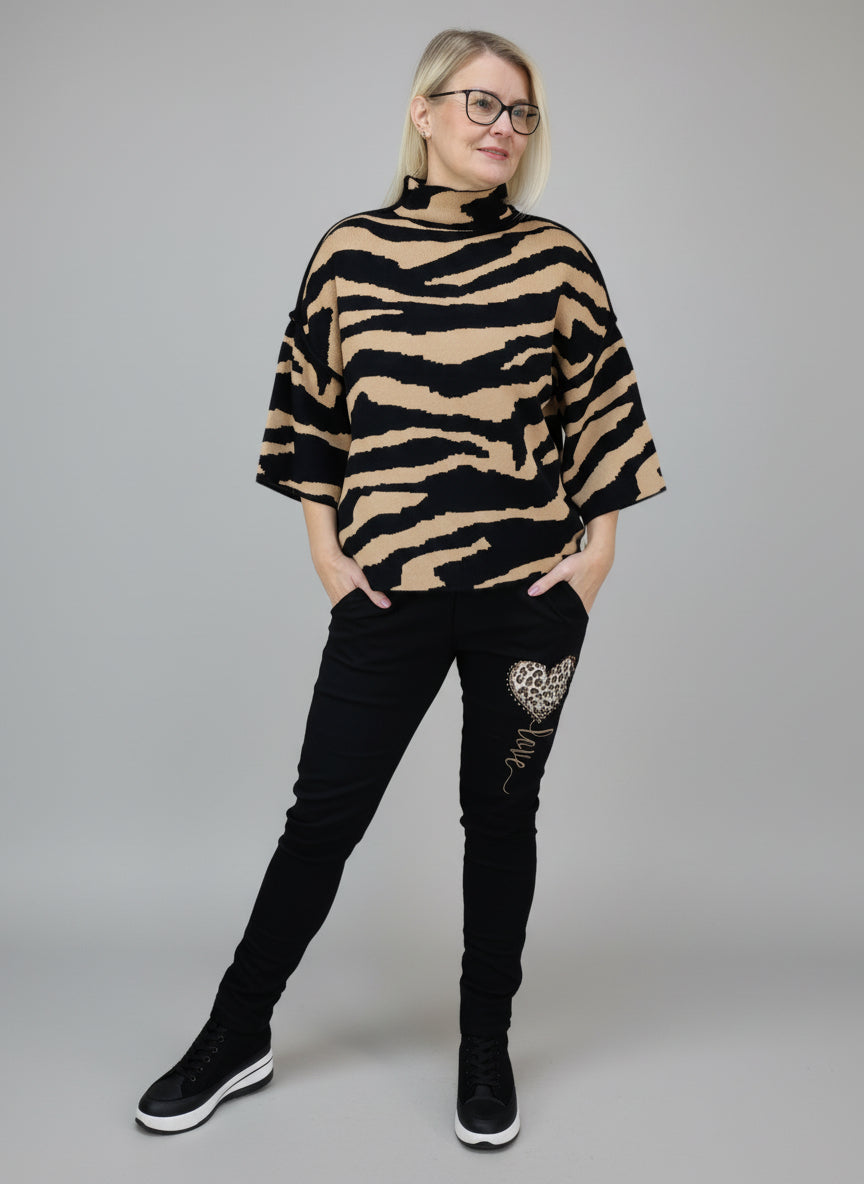 Turtle Neck Pullover im Zebra Design camel (36-44)