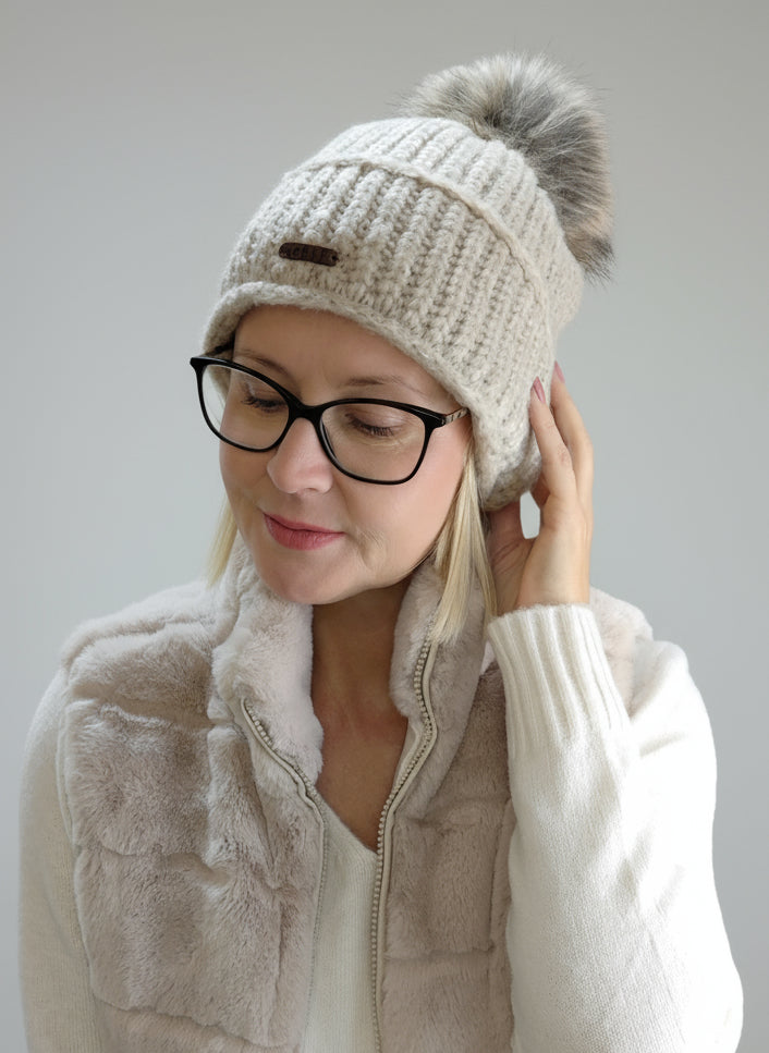 Wintermütze mit Bommel in 2 Farben