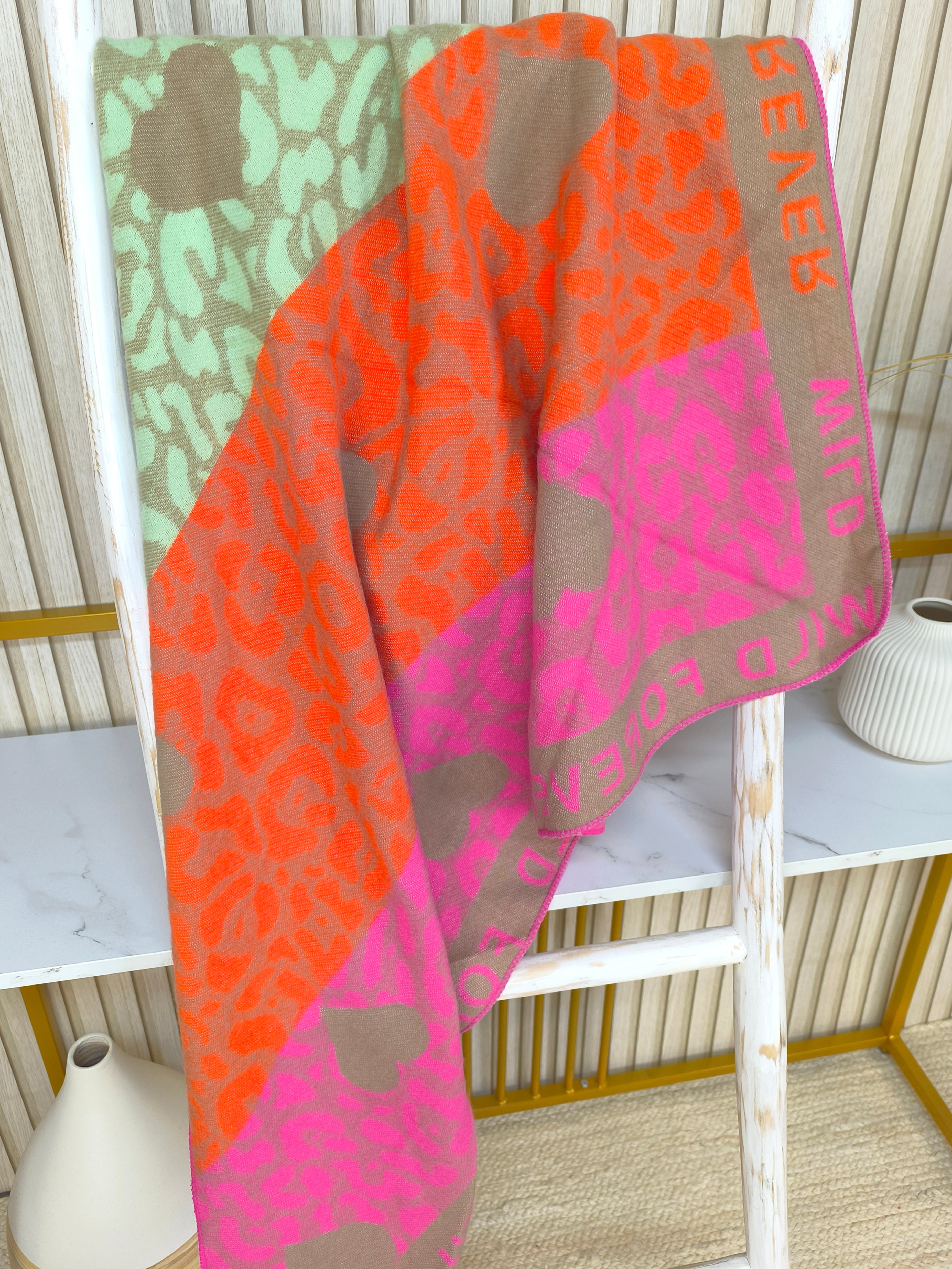 Wollschal/Dreieckschal "Forever Wild" (in 2-Farben)