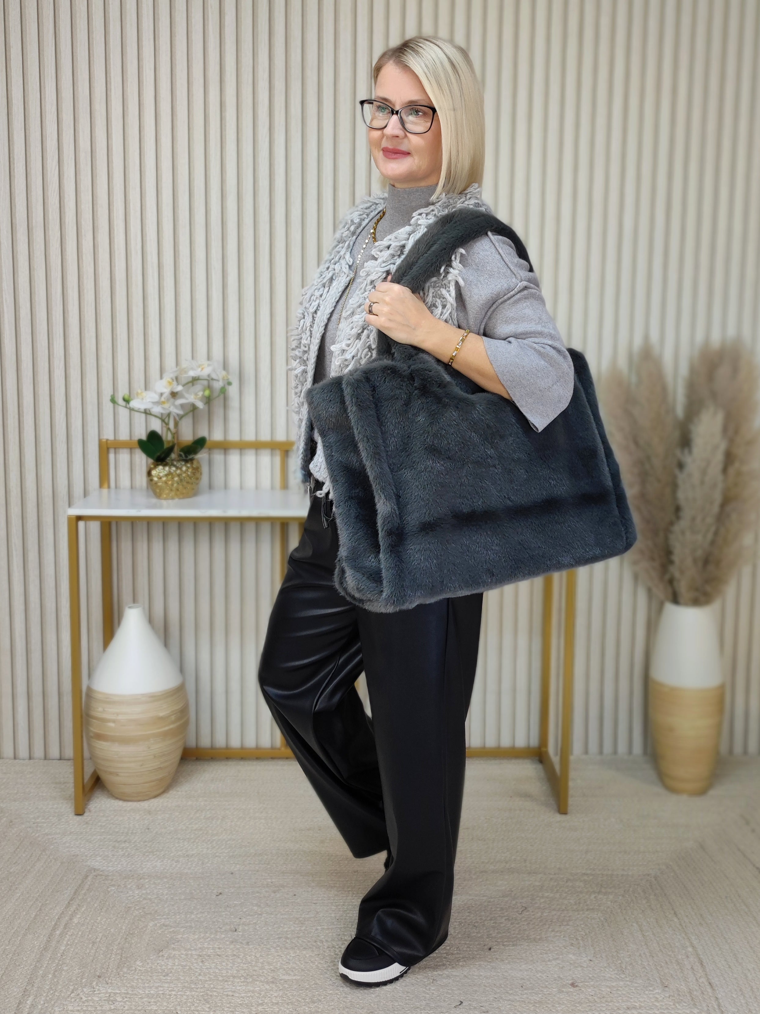 Grosse Felltasche grau