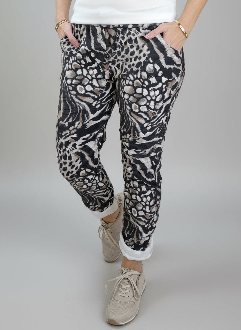 Gemusterte Hose/Joggpant grau/schwarz (38-42)