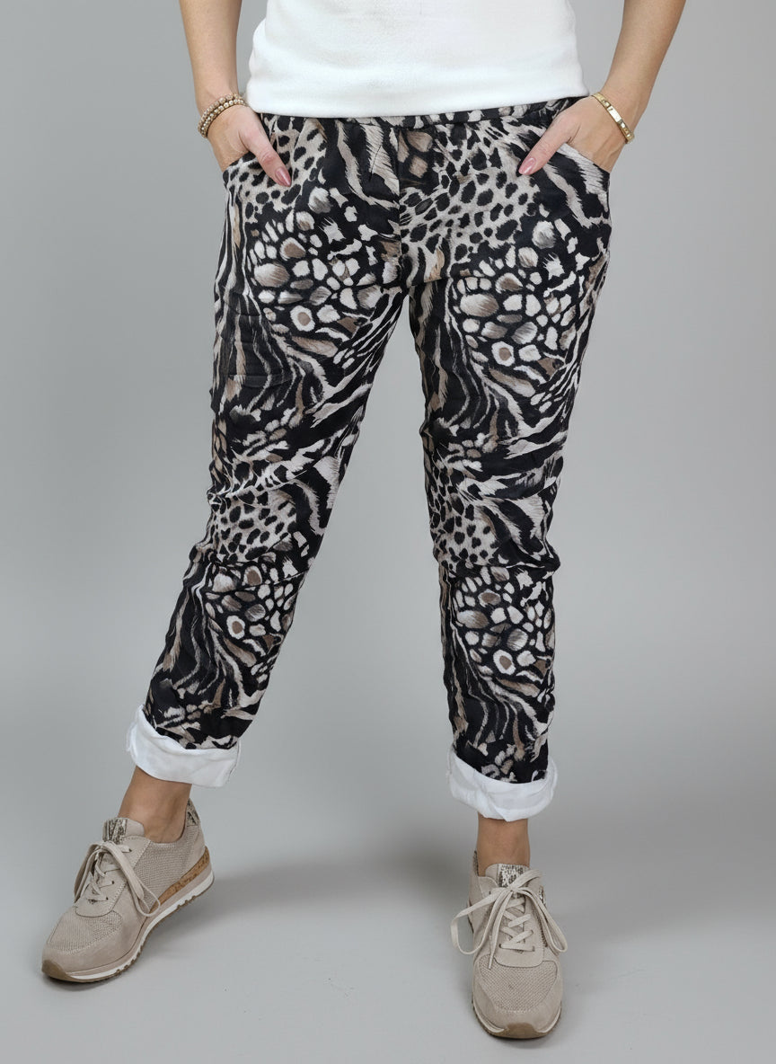 Gemusterte Hose/Joggpant grau/schwarz (38-42)