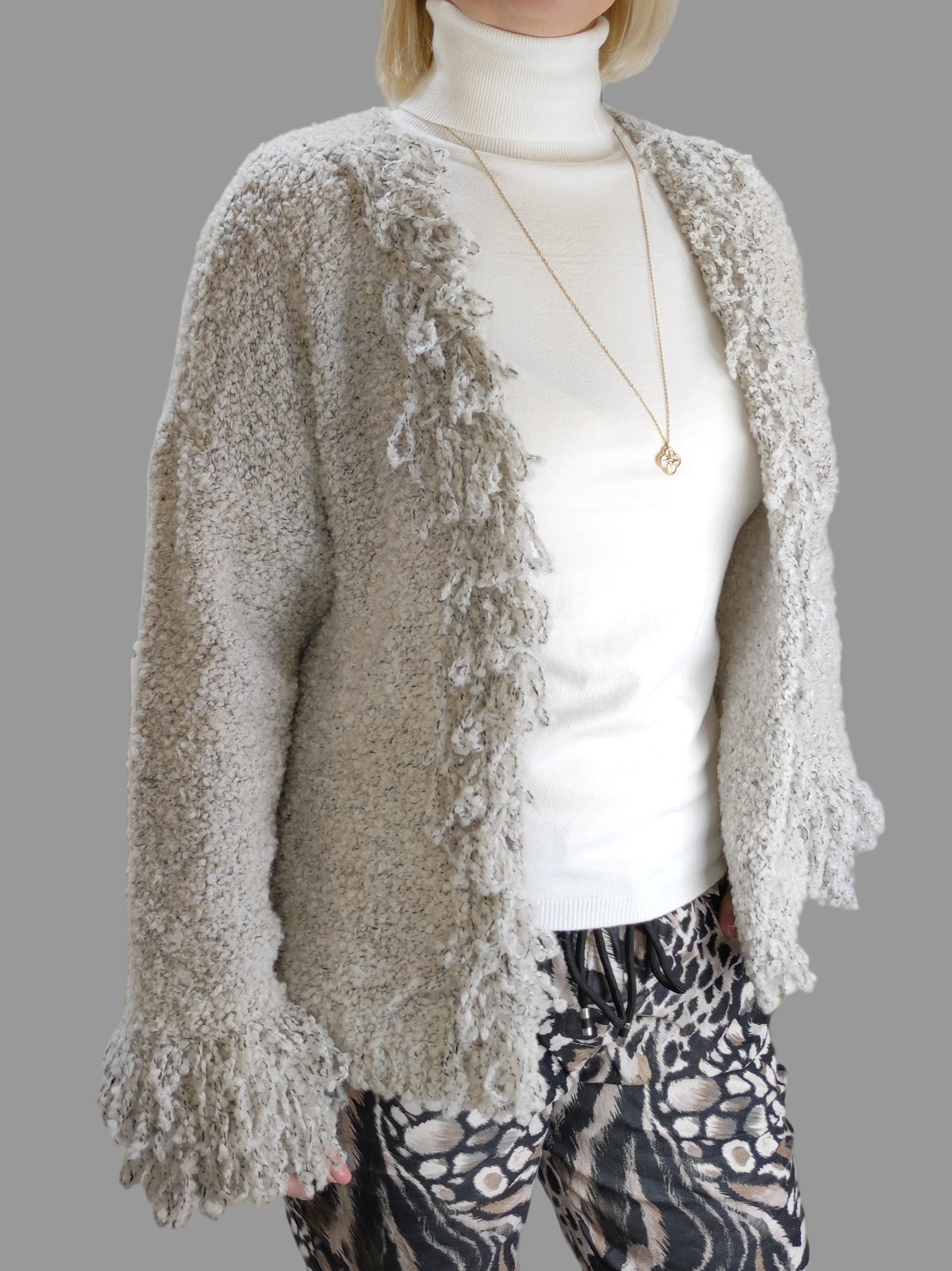 Fransen Strickjacke "Lina" in hellgrau meliert (36-42/44)