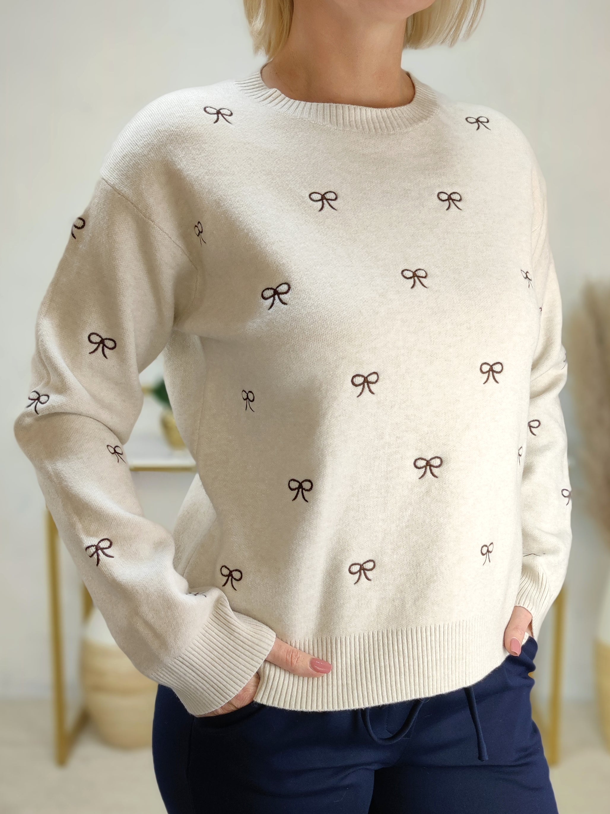 Pullover "Schleifchen" beige (36-40/42)