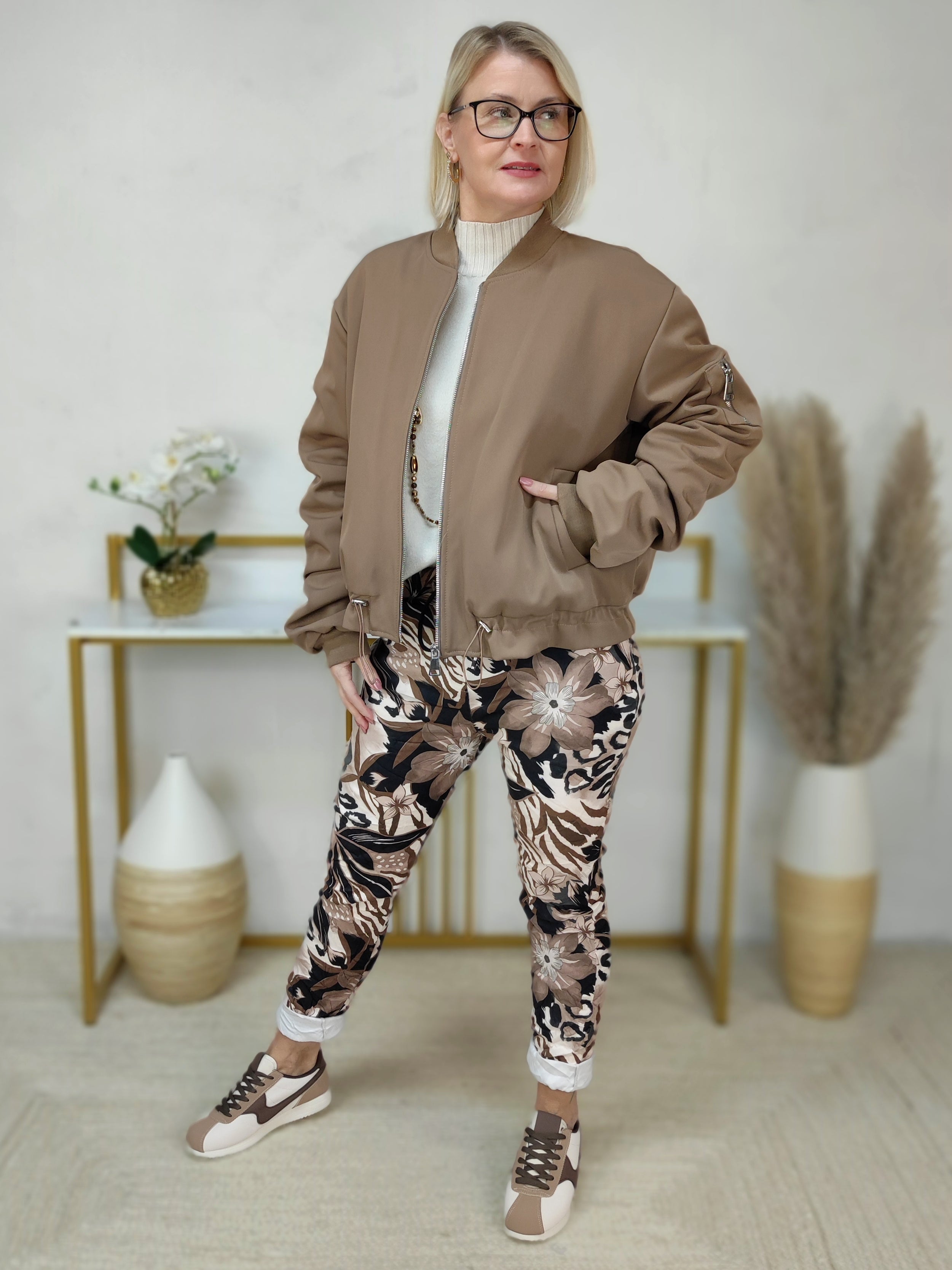 Warme Bomberjacke in camel (38-42)