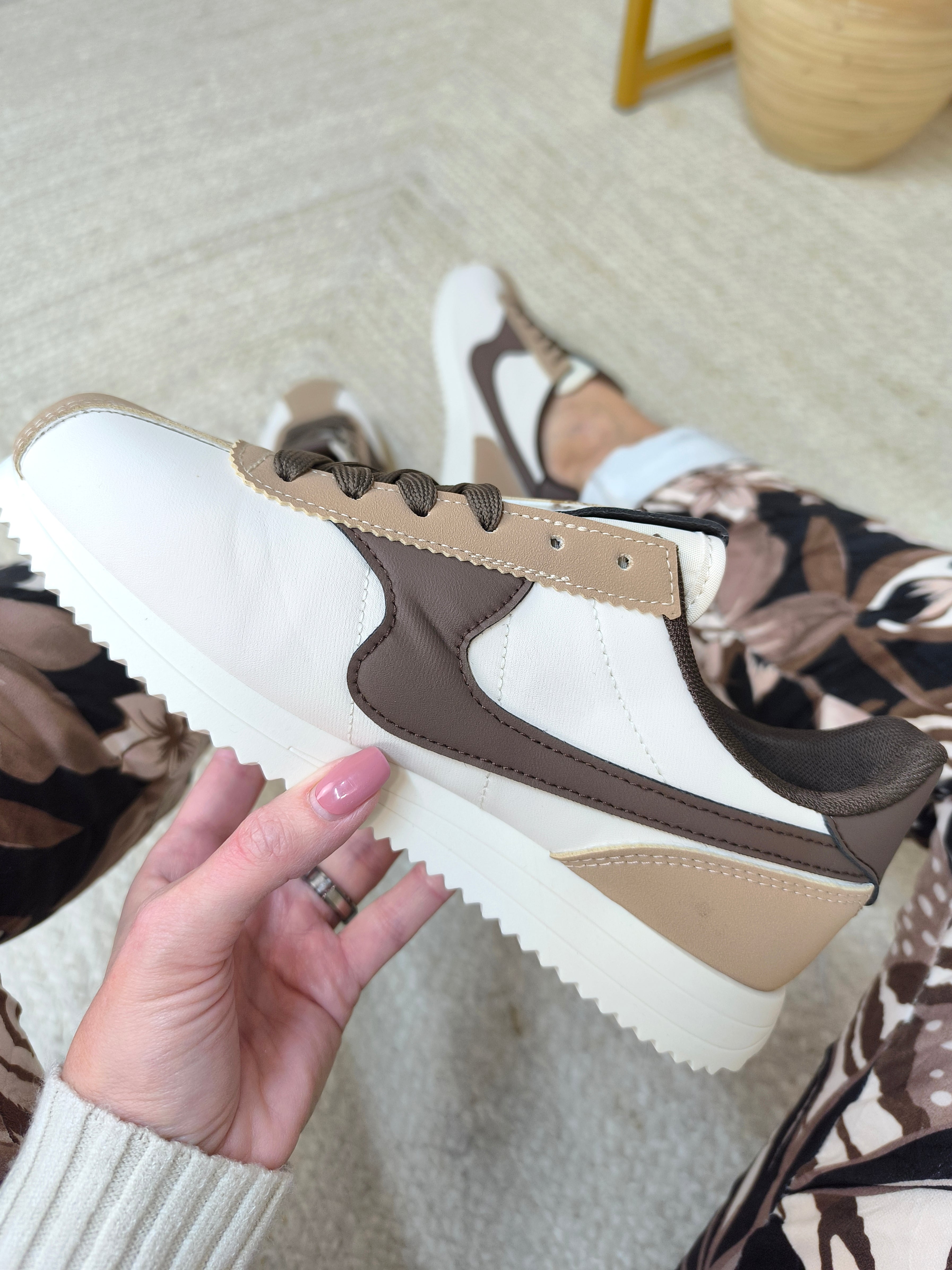 Sneaker beige/braun Größen 36-41