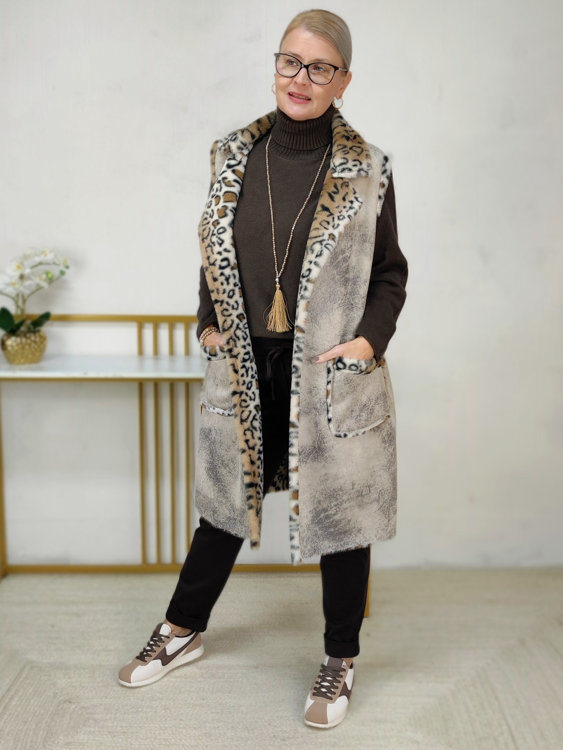 Lange Leo Fellweste in beige meliert (36-42)