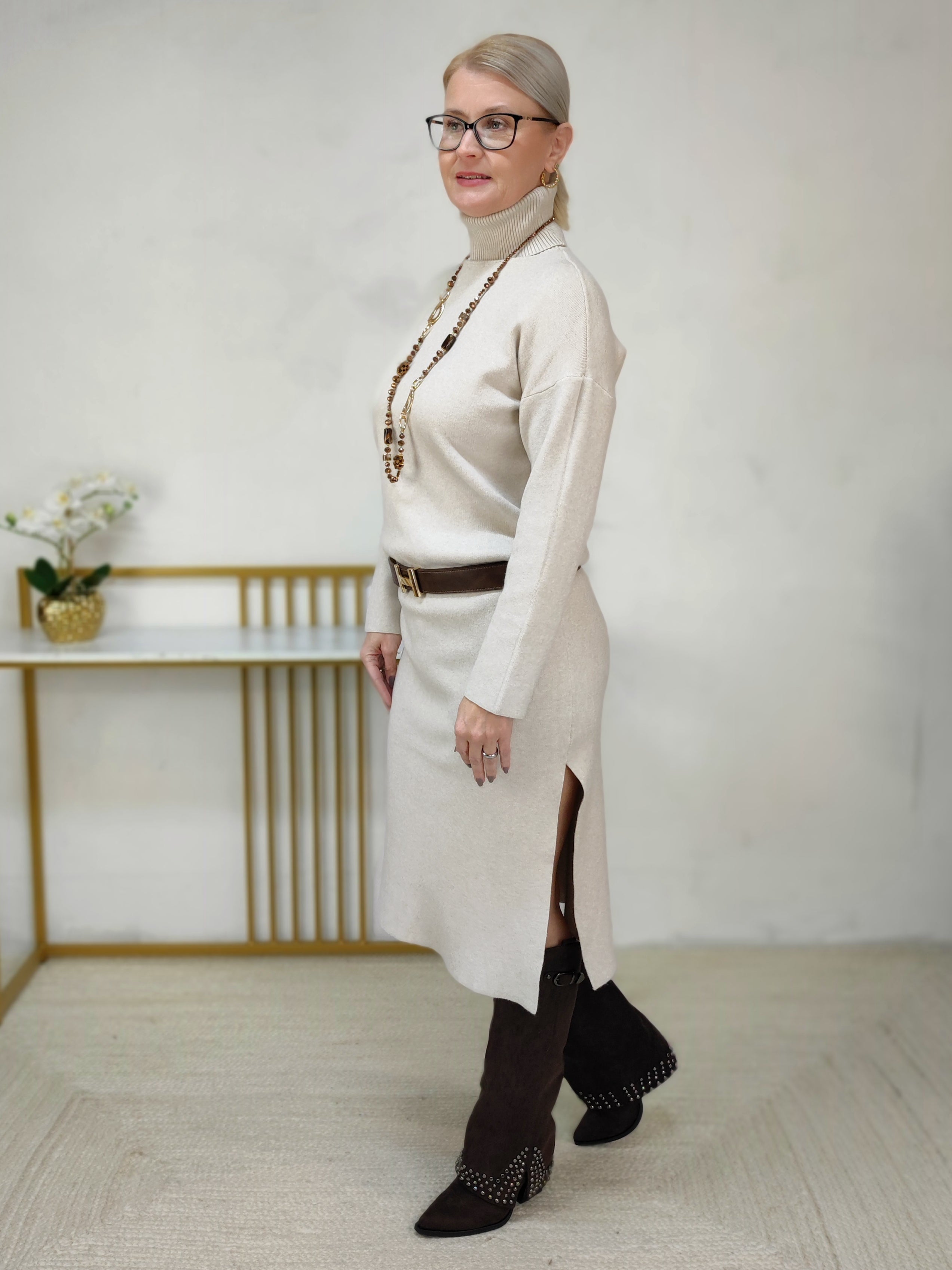 Einfarbiges Strickkleid in beige (36-42)