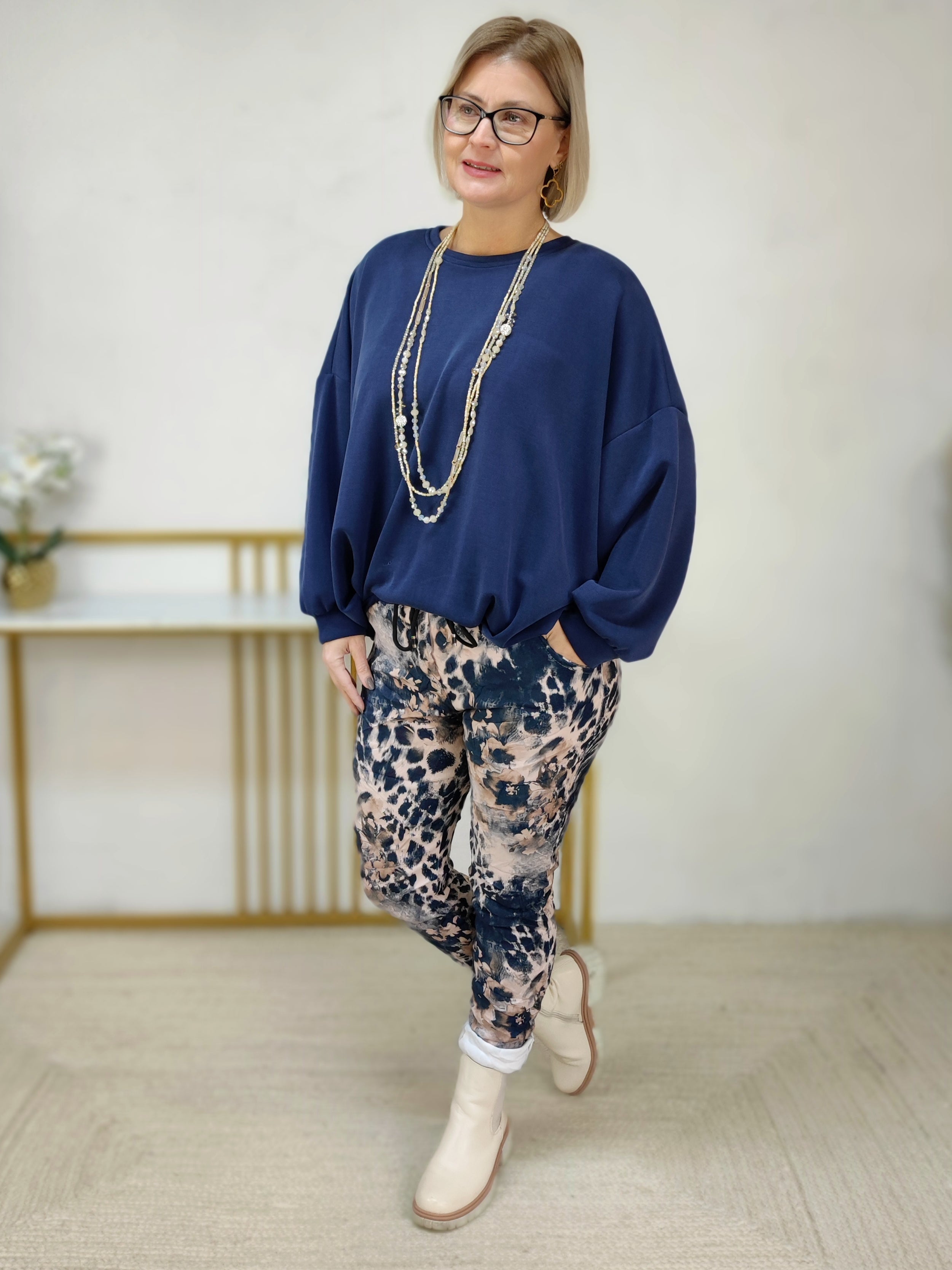 Sweatshirt einfarbig dunkelblau im Blusen Style (38-42/44)