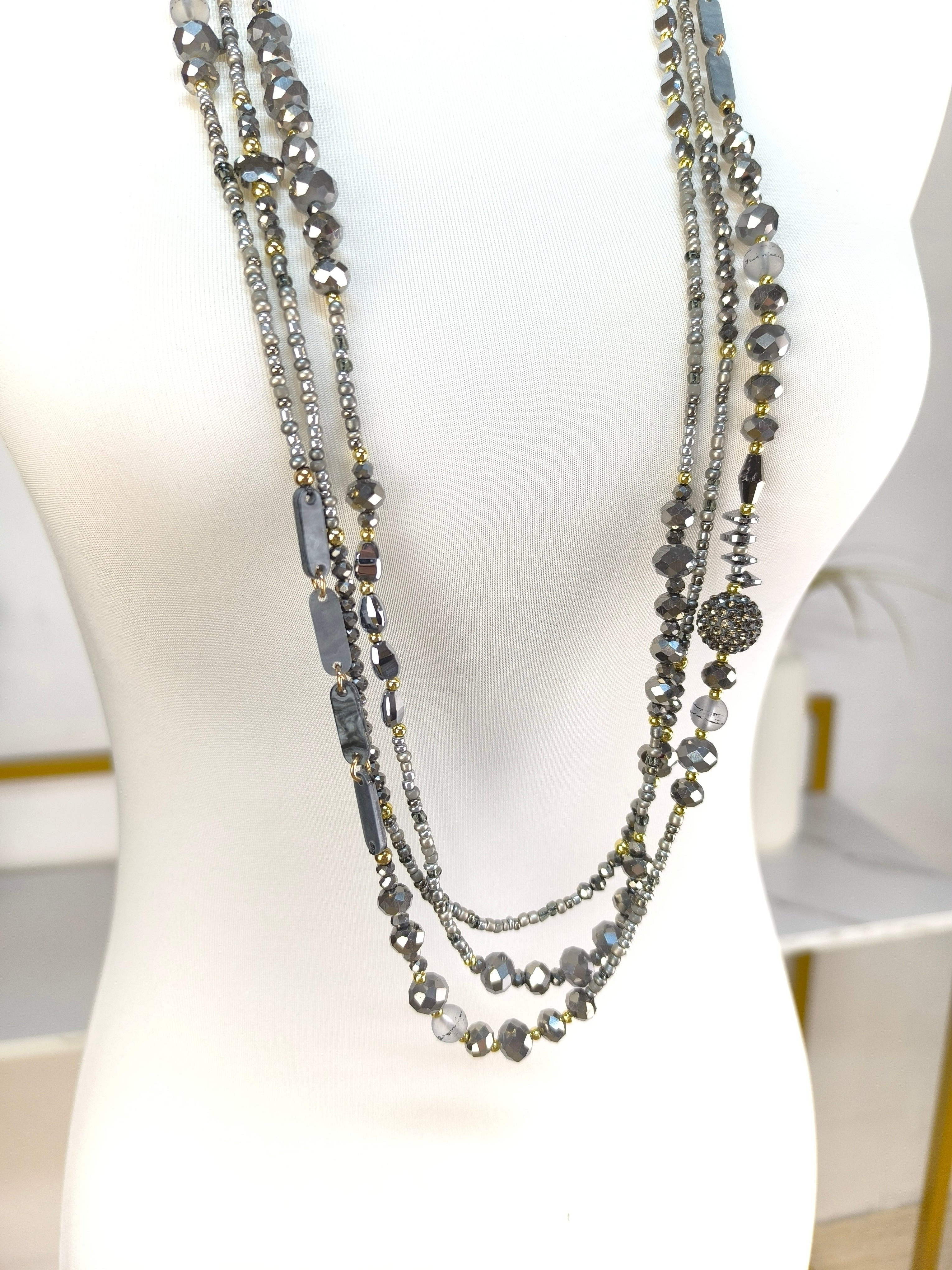 Lange Perlenkette 3 reihig grau/silber