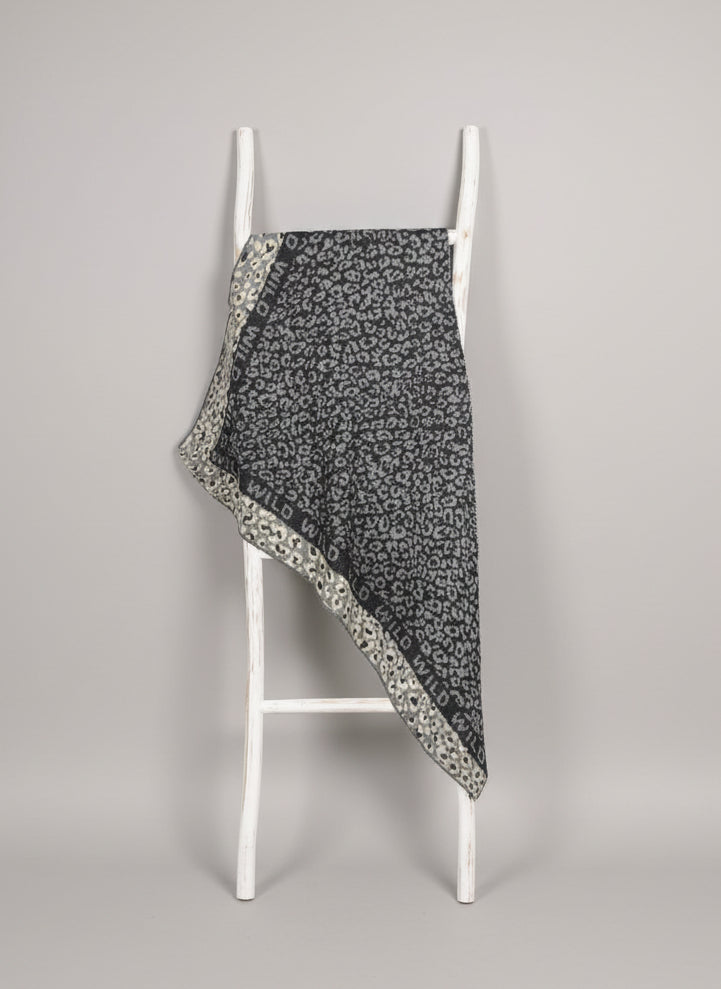 Wollschal/Dreieckschal "Wild" grau