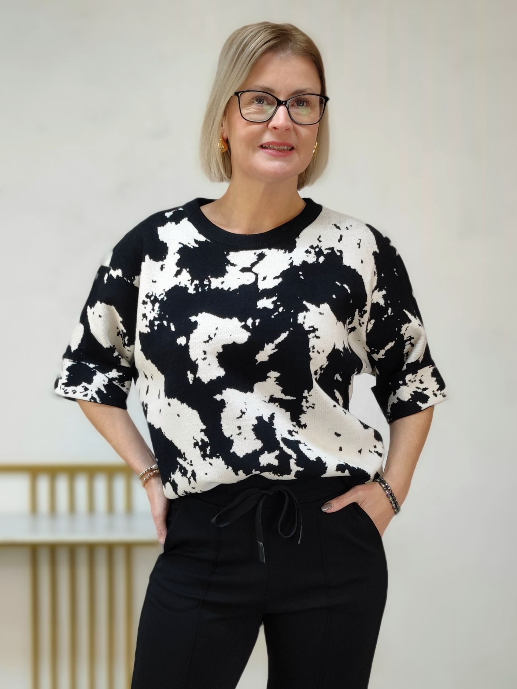 Komplettes Outfit - Mantel, Joggpant, Pullover 38-42