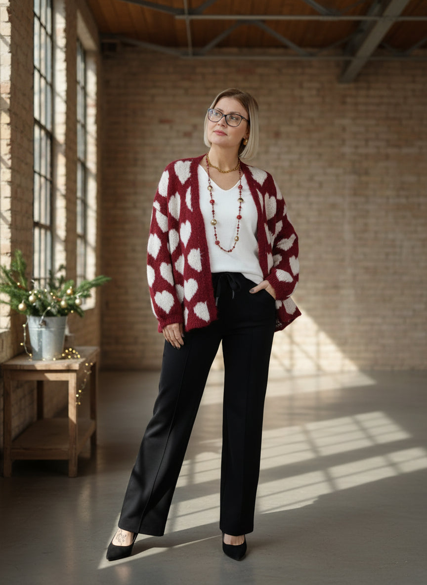 Kuschelige Strickjacke "Herzilein" in vino (38-44) (Kopie)