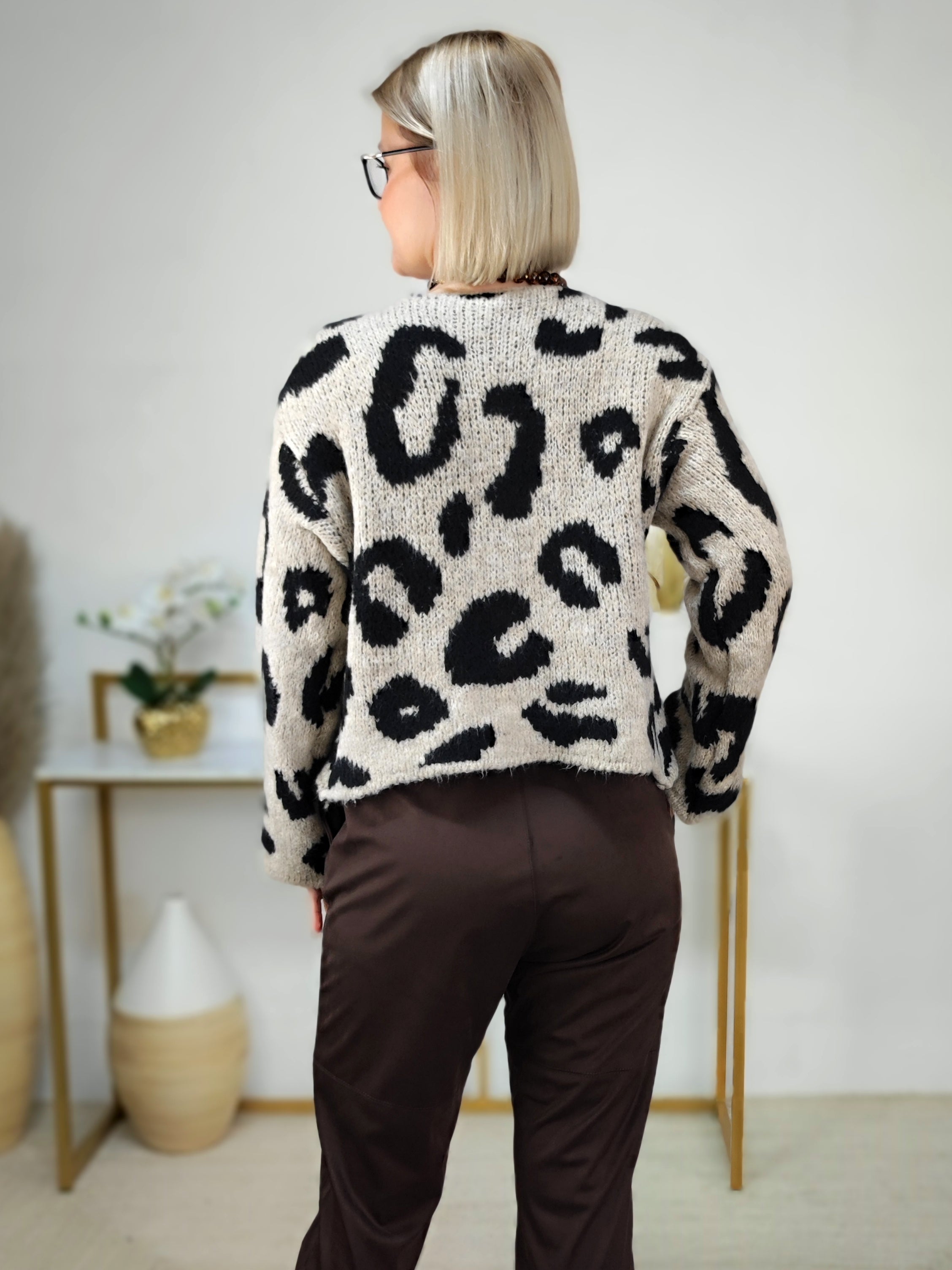 Kuschelige Strickjacke/Jackenpullover in dunkelbeige/schwarz (36-42)