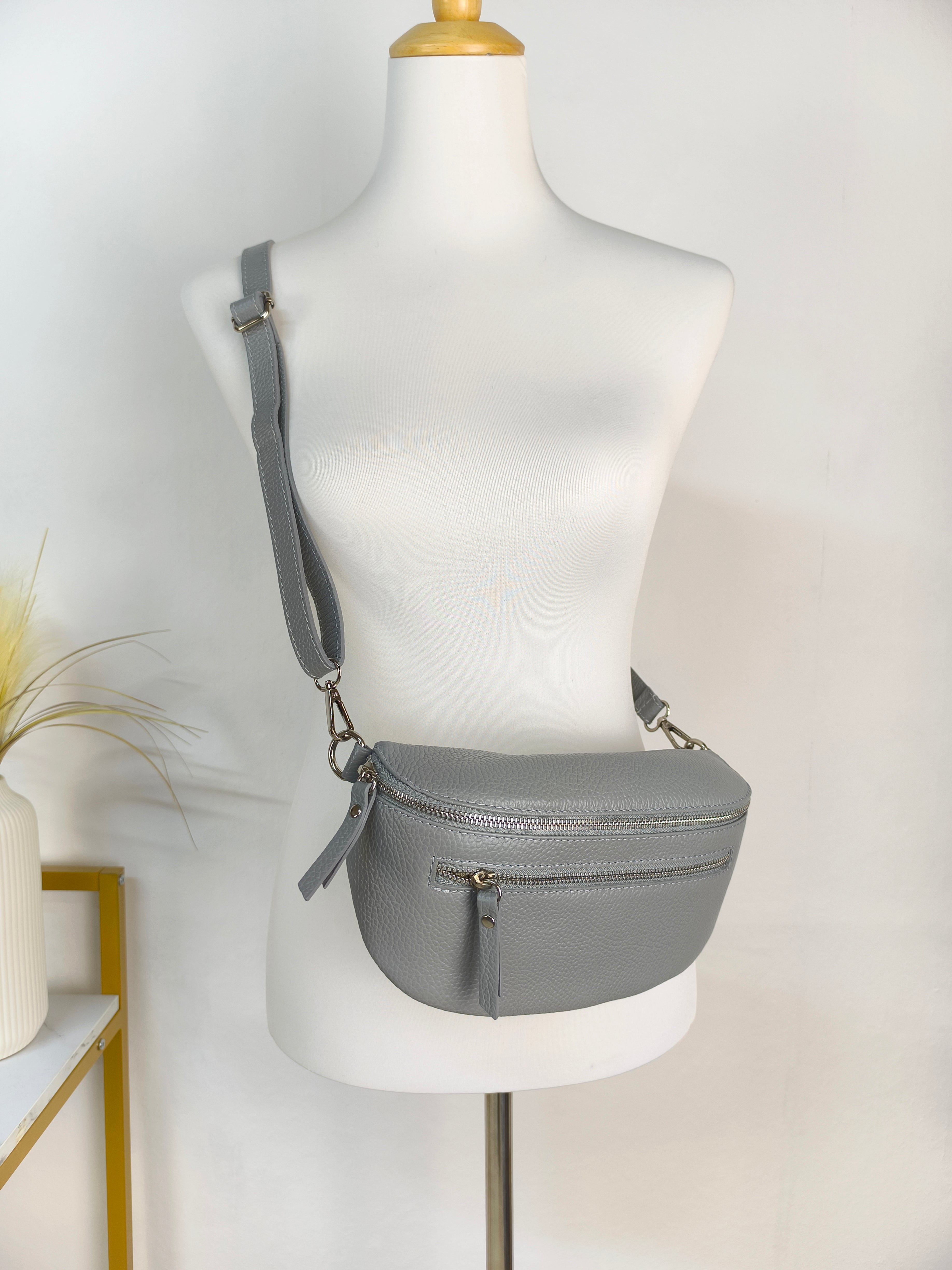 Bodybag/Crossbag/Bauchtasche in grau