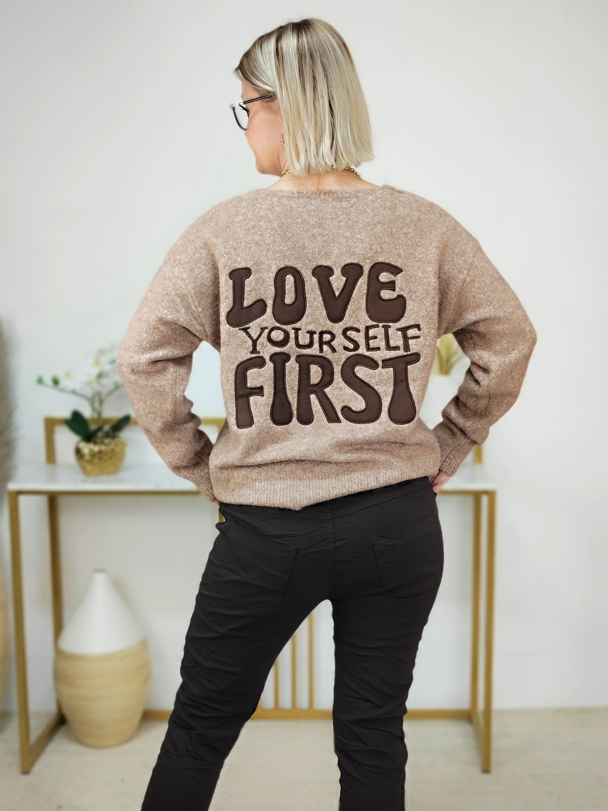 Pullover "Love Yourself" camel (36-42)