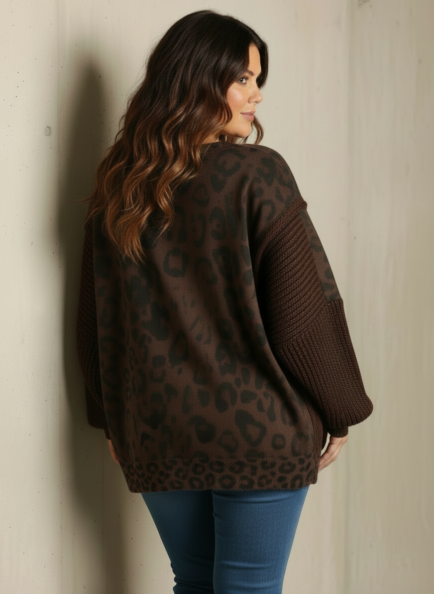 Cooles Sweatshirt mit Materialmix in schoko mit Leo Muster (40-46)