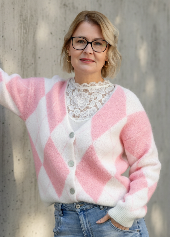 Kuschelige Strickjacke mit Rautenmuster rosa/wollweiß (36-42)