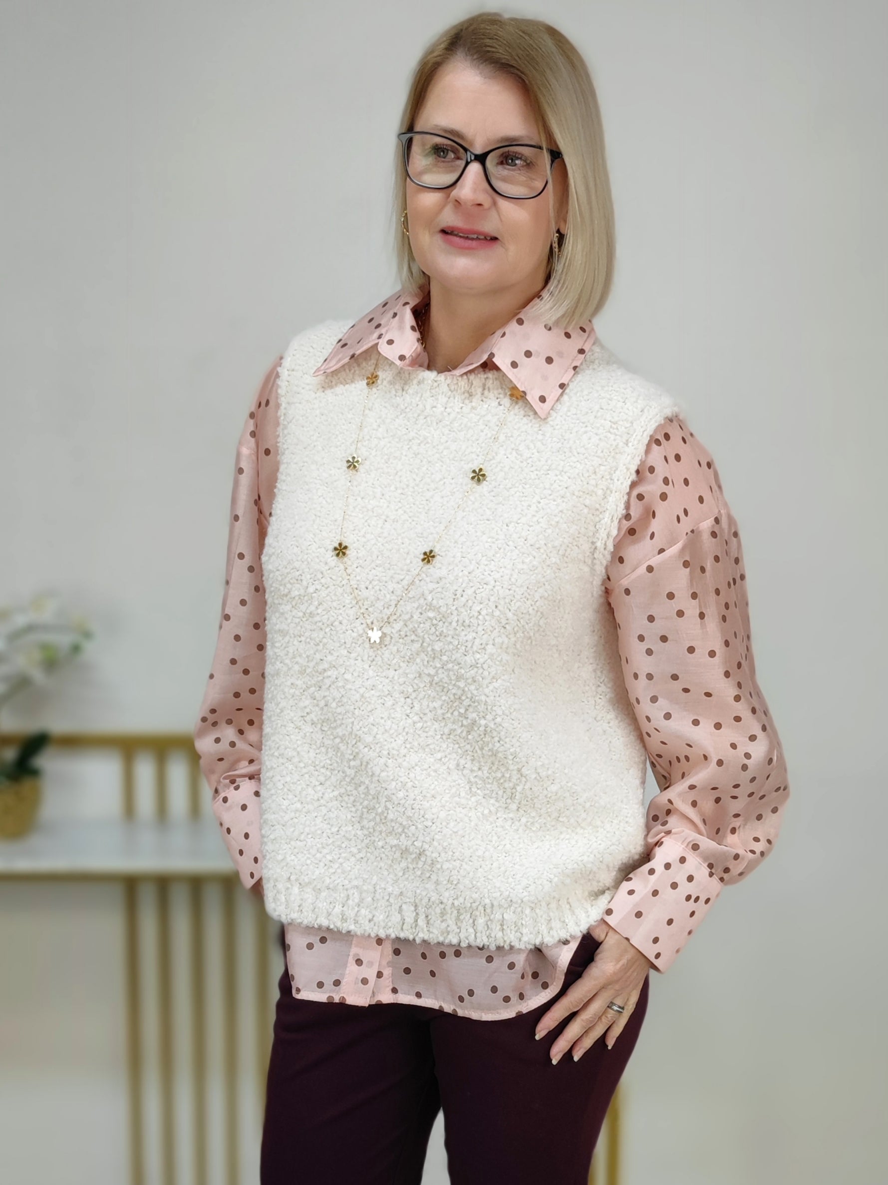 Strickweste in wollweiß (36-42)