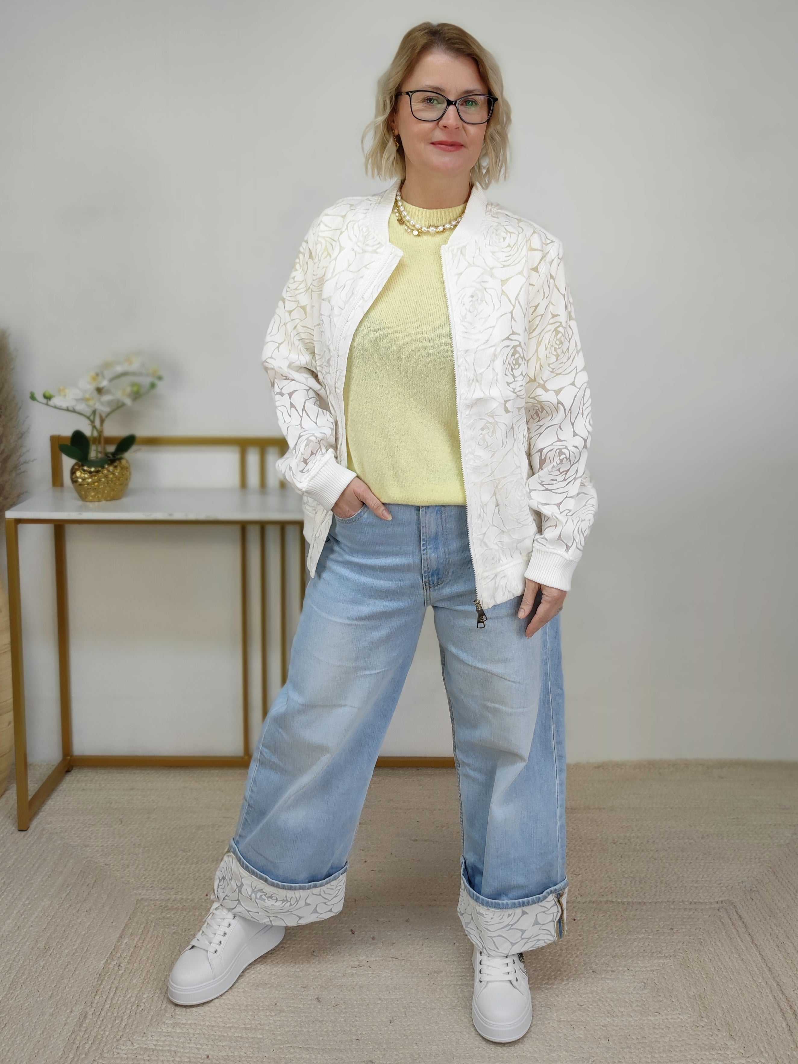 Spitzenjacke "Rose" im Blouson Stil weiss (38/40 und 42/44)