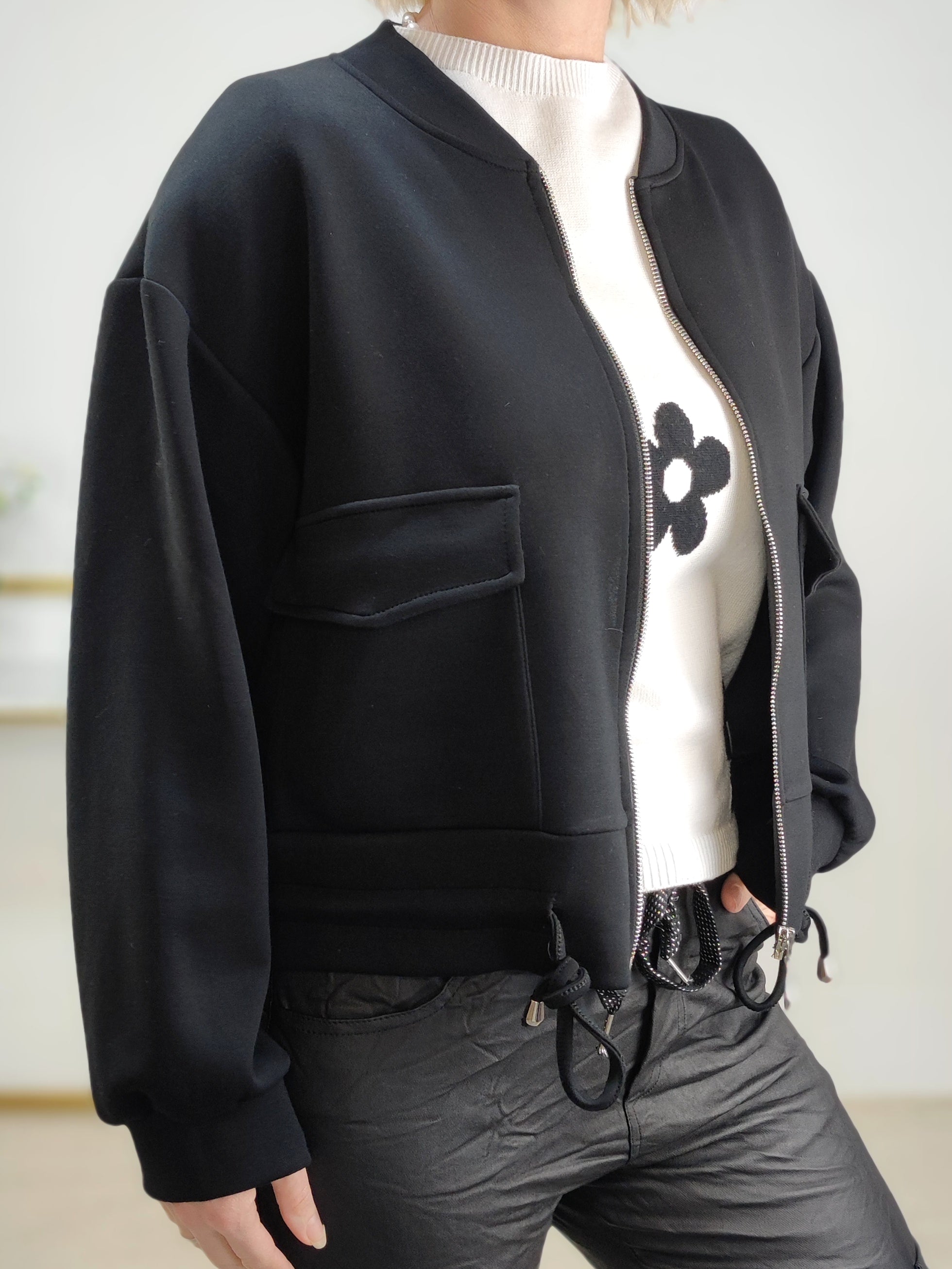 Sportliche Sweatjacke schwarz (38-42/44)