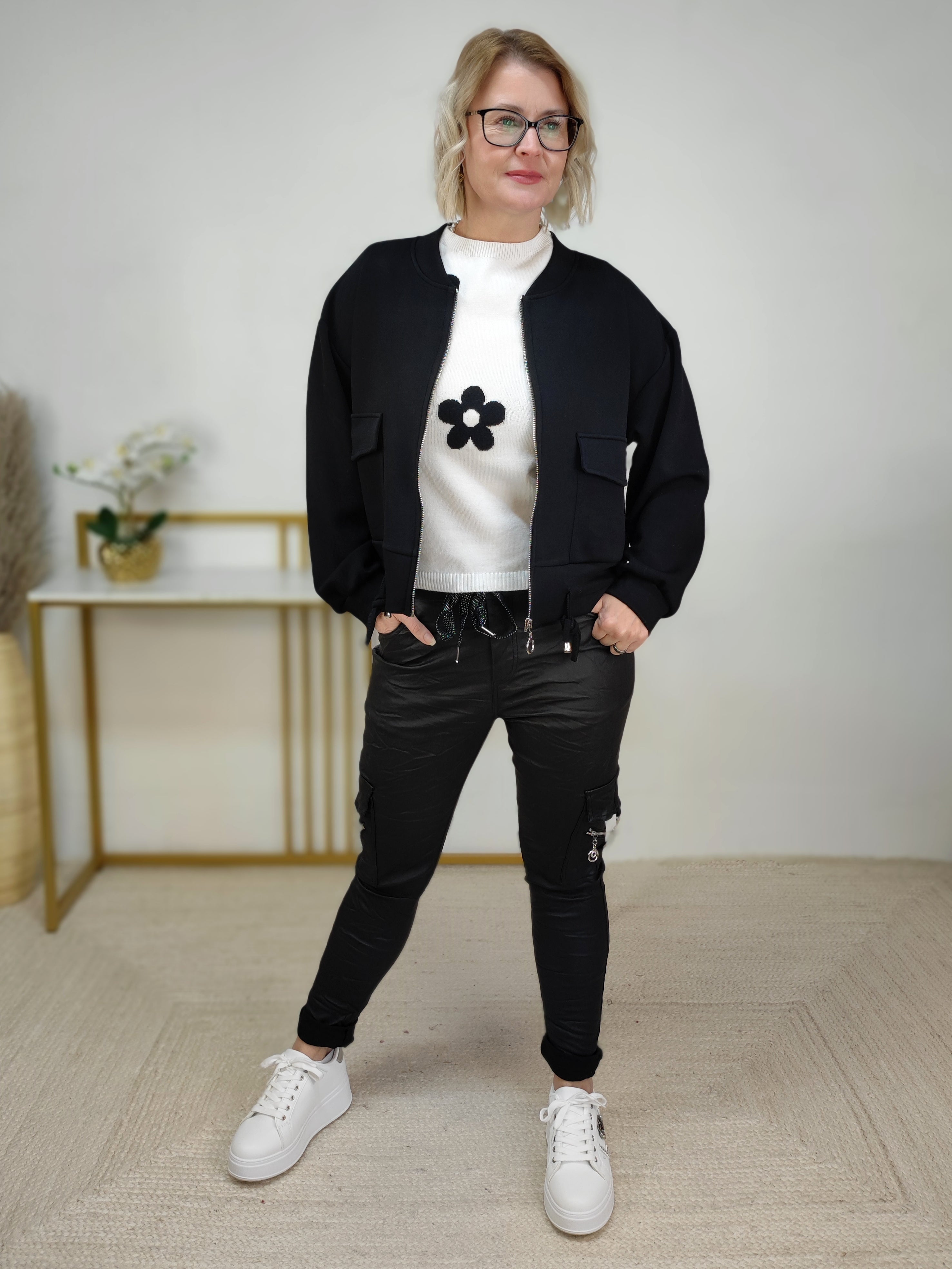 Sportliche Sweatjacke schwarz (38-42/44)