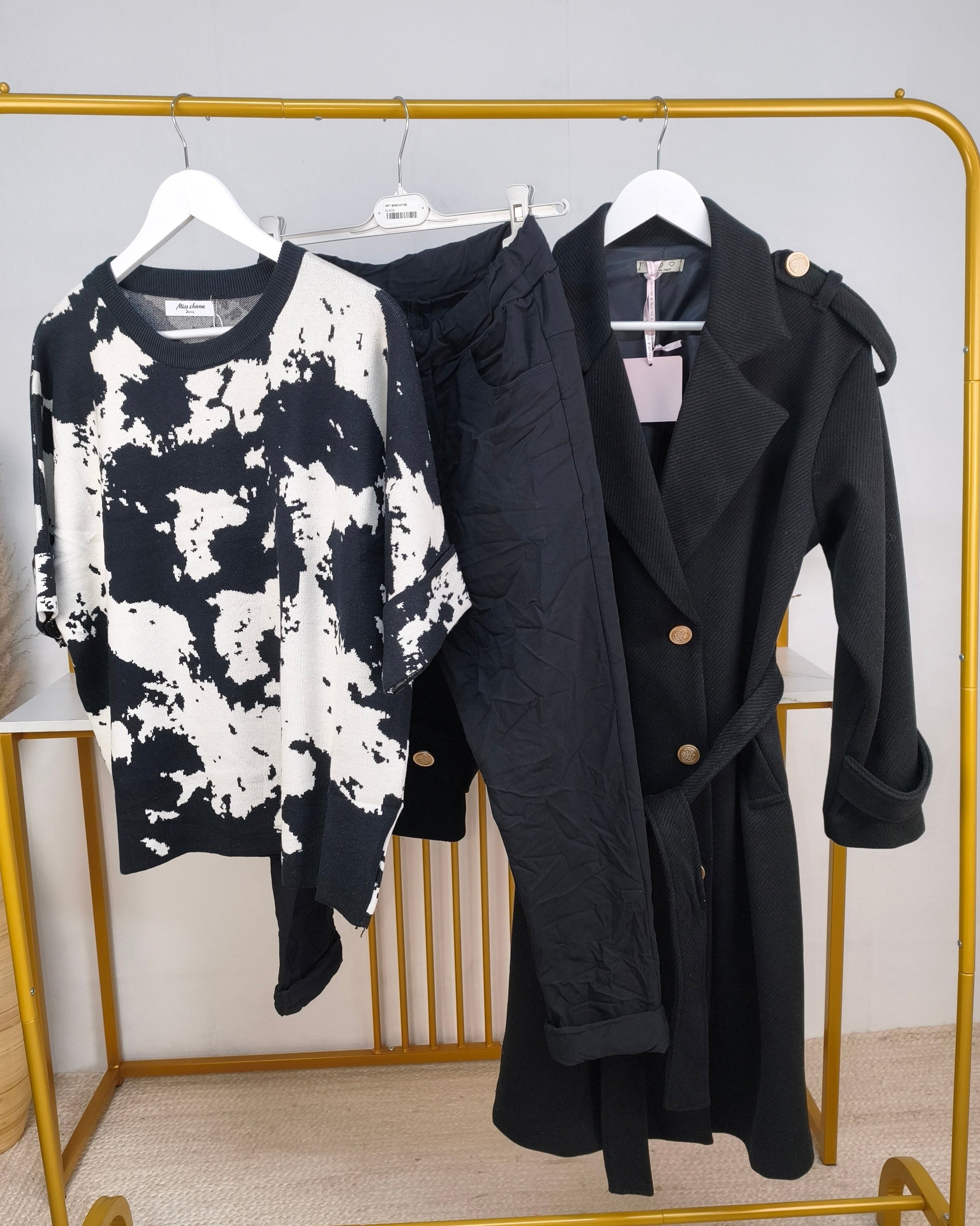 Komplettes Outfit - Mantel, Joggpant, Pullover 38-42