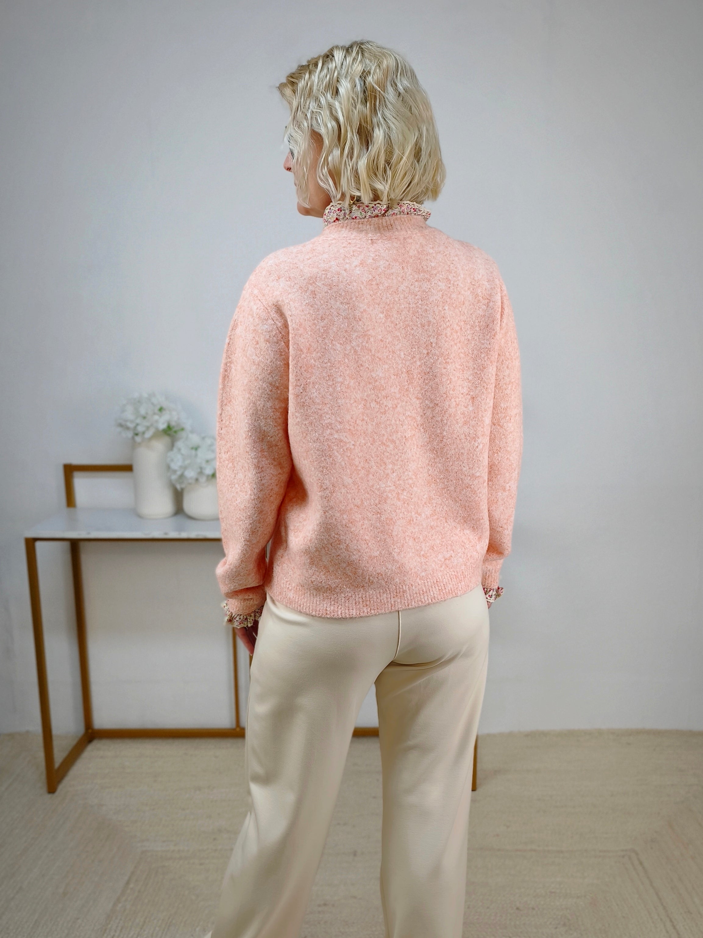 Strickjacke/Pullover in apricot (36-42)