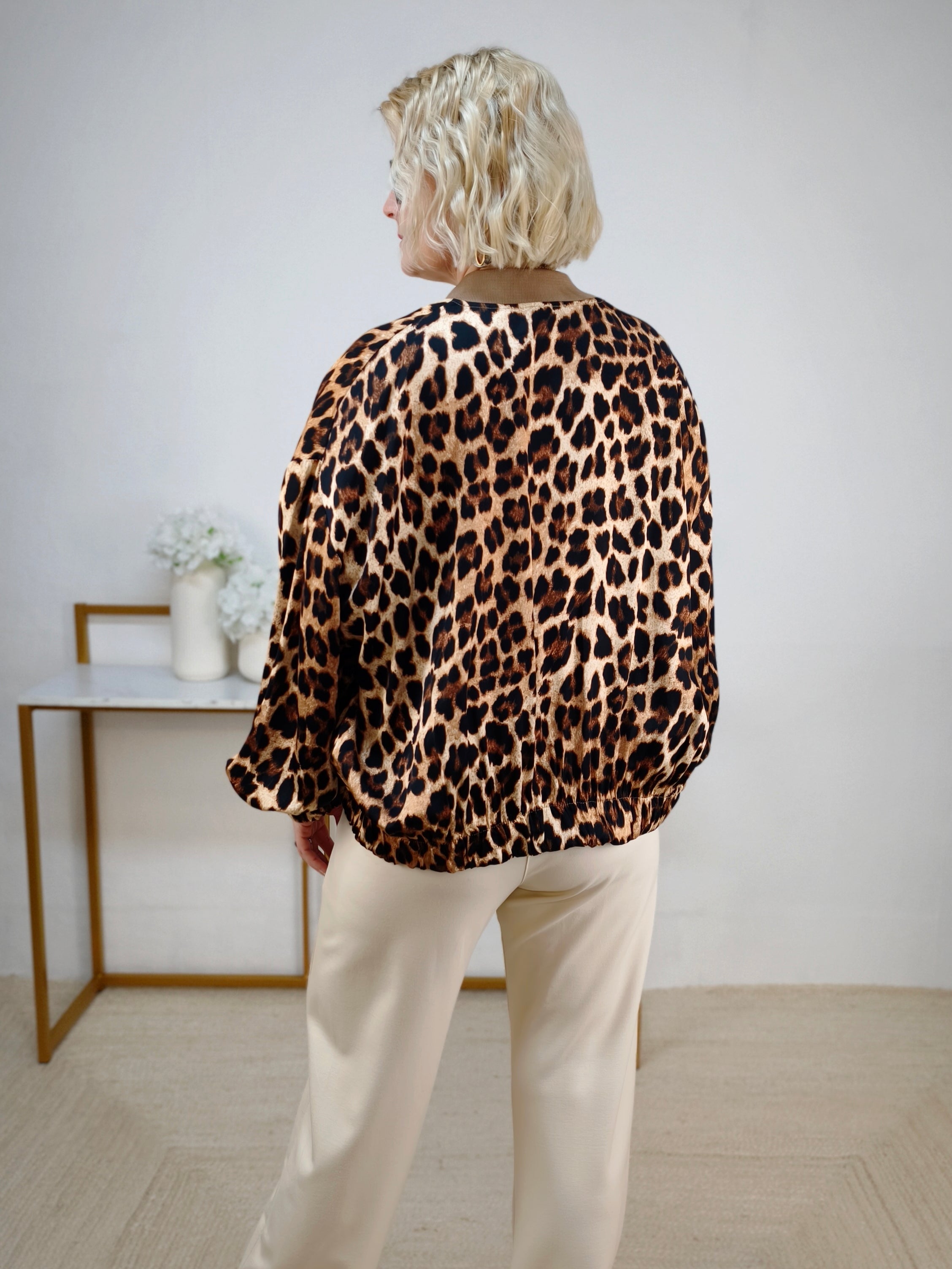 Leichte, kurze Jacke im Blouson Stil Leo (36-42)