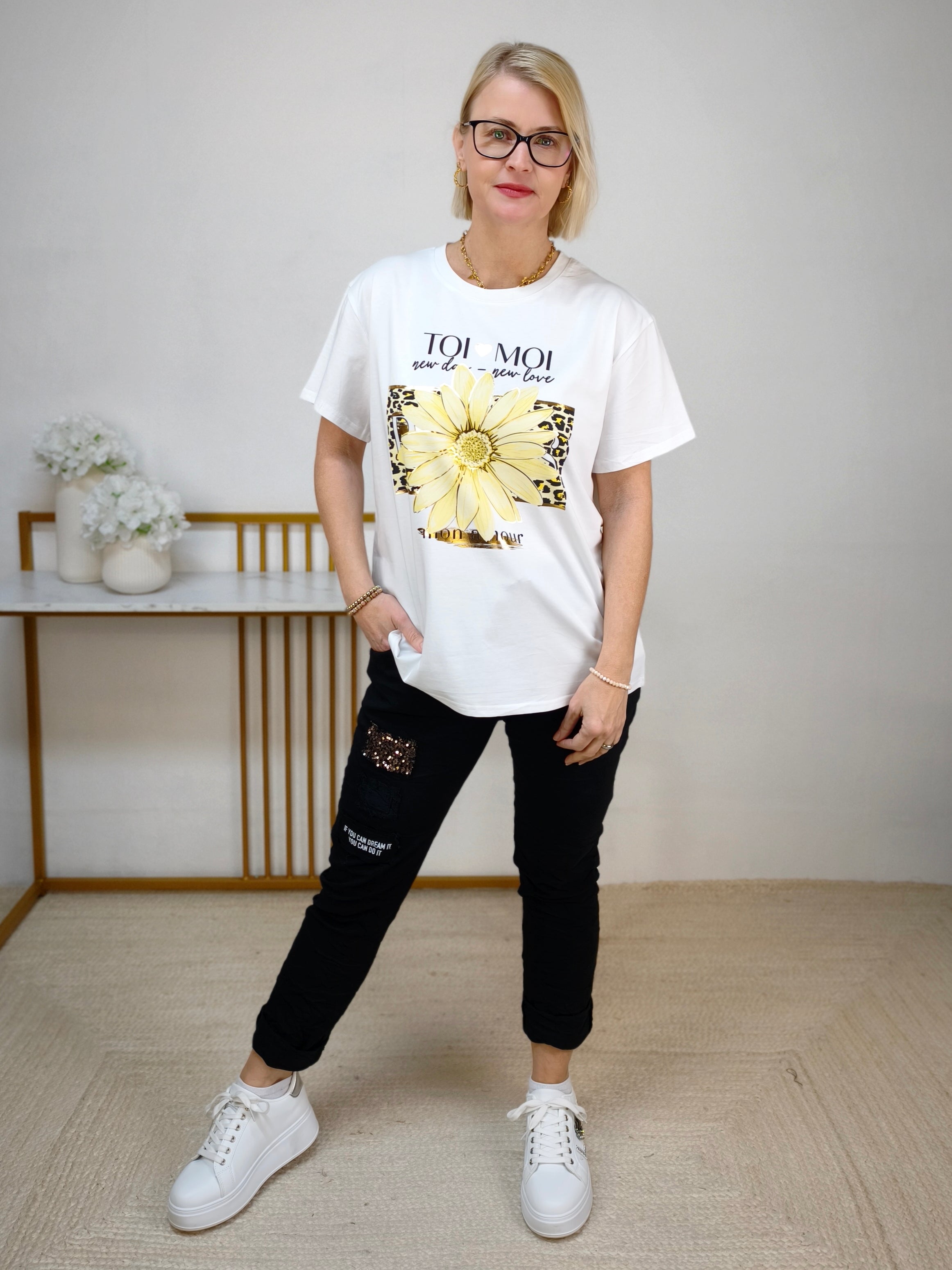 T-Shirt "Toi - new day, new love" weiss/gelb (36-42)