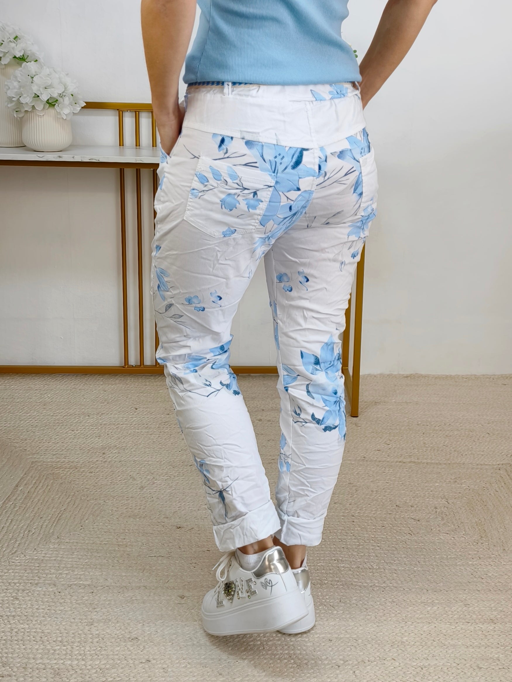 Stretchhose/Joggpant "Liliane" weiss/blau (38-42/44)