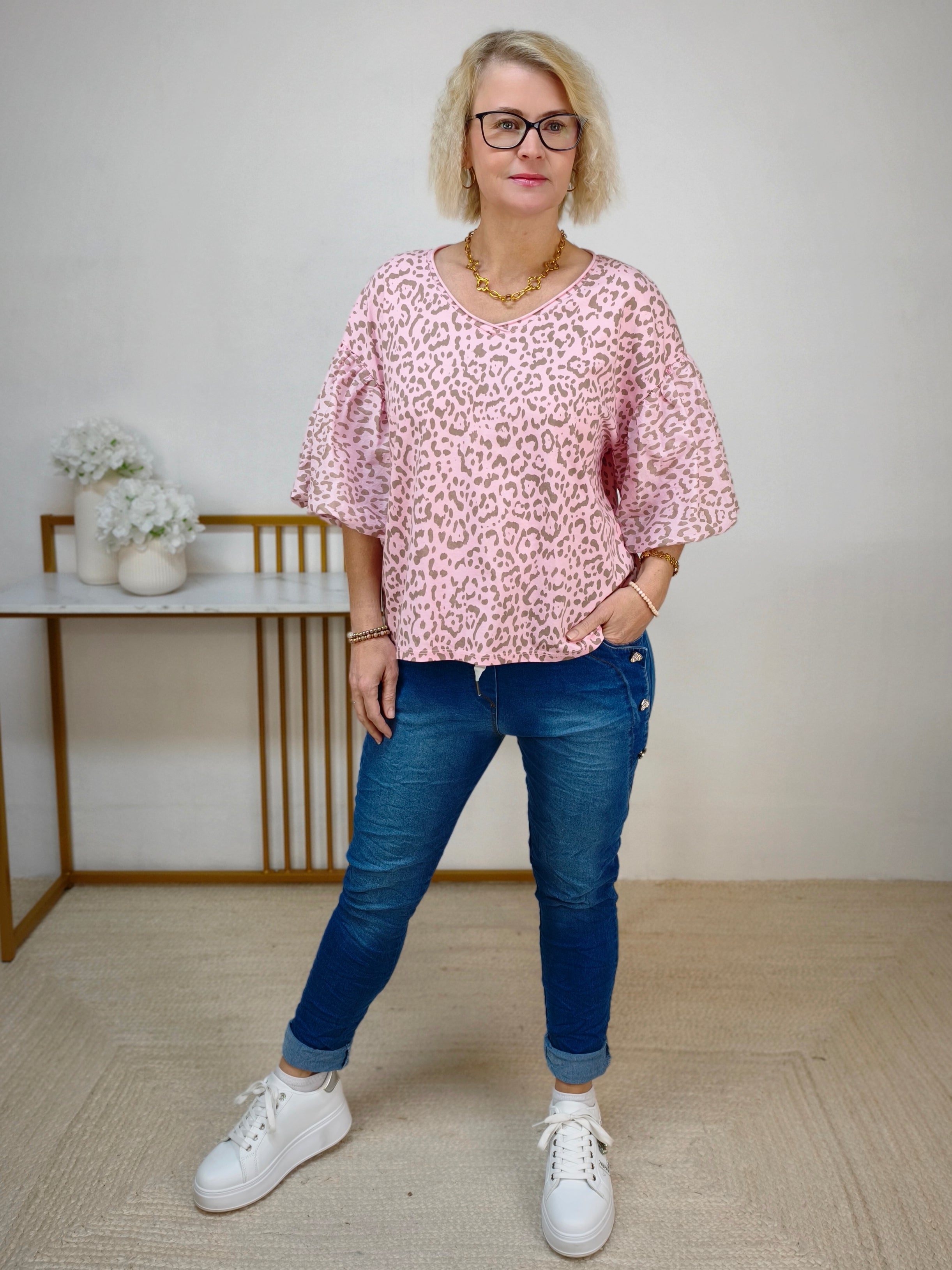 Shirt mit Ballonärmeln in Leo/Rosa (38-42/44)