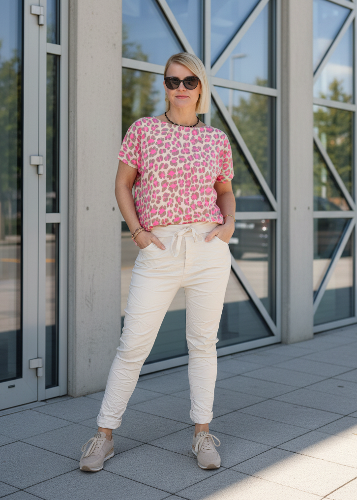 Leichtes Shirt in beige/pink mit Leo aus Baumwolle (38-42/44)