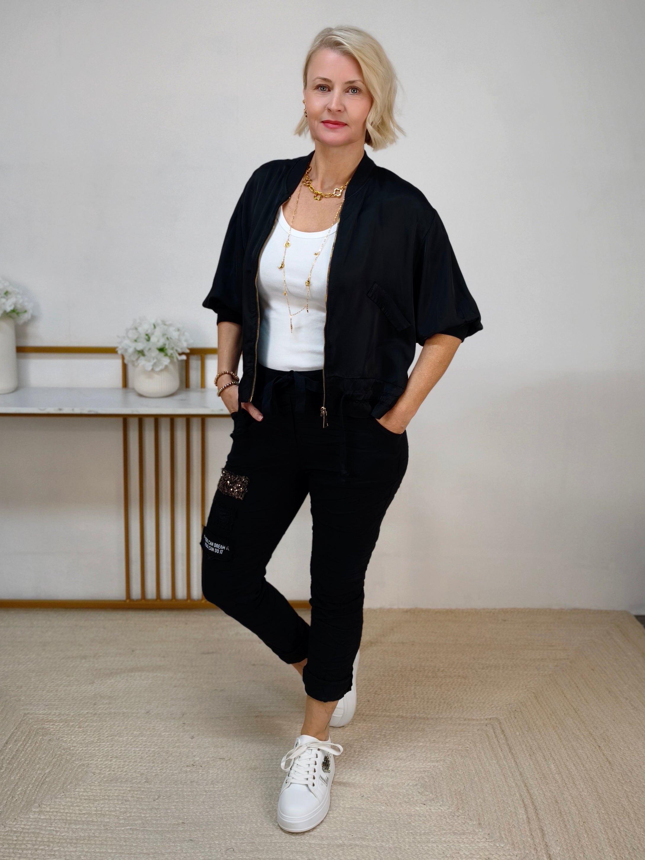 Leichte Kurzjacke im Blouson Style Schwarz (36-42/44)