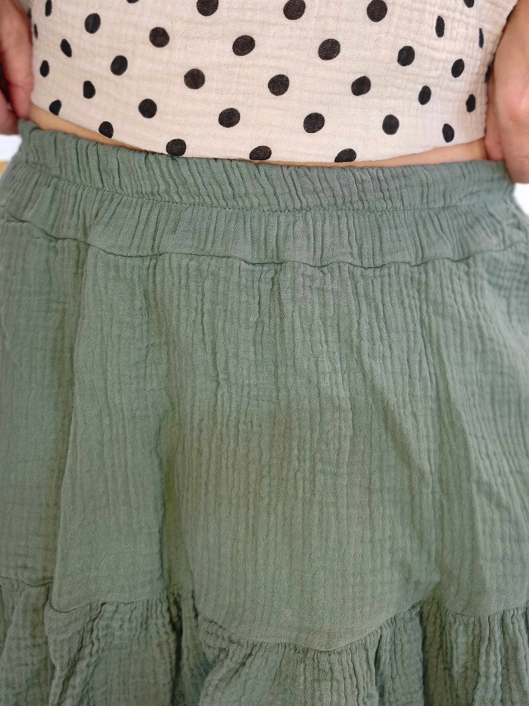 Hosenrock/Shorts in Khaki (36-42)