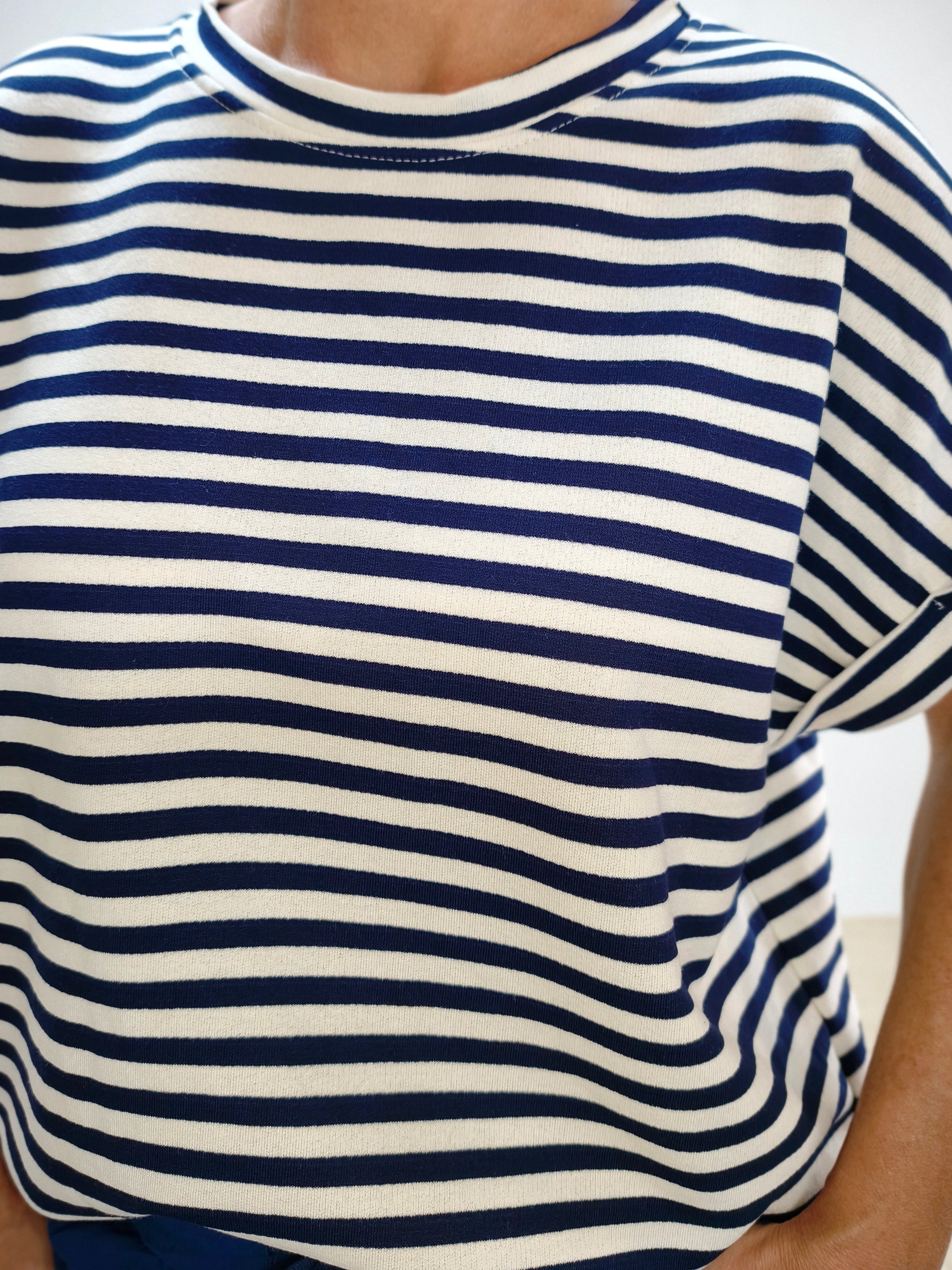 Shirt gestreift dunkelblau/weiss (38-42/44)