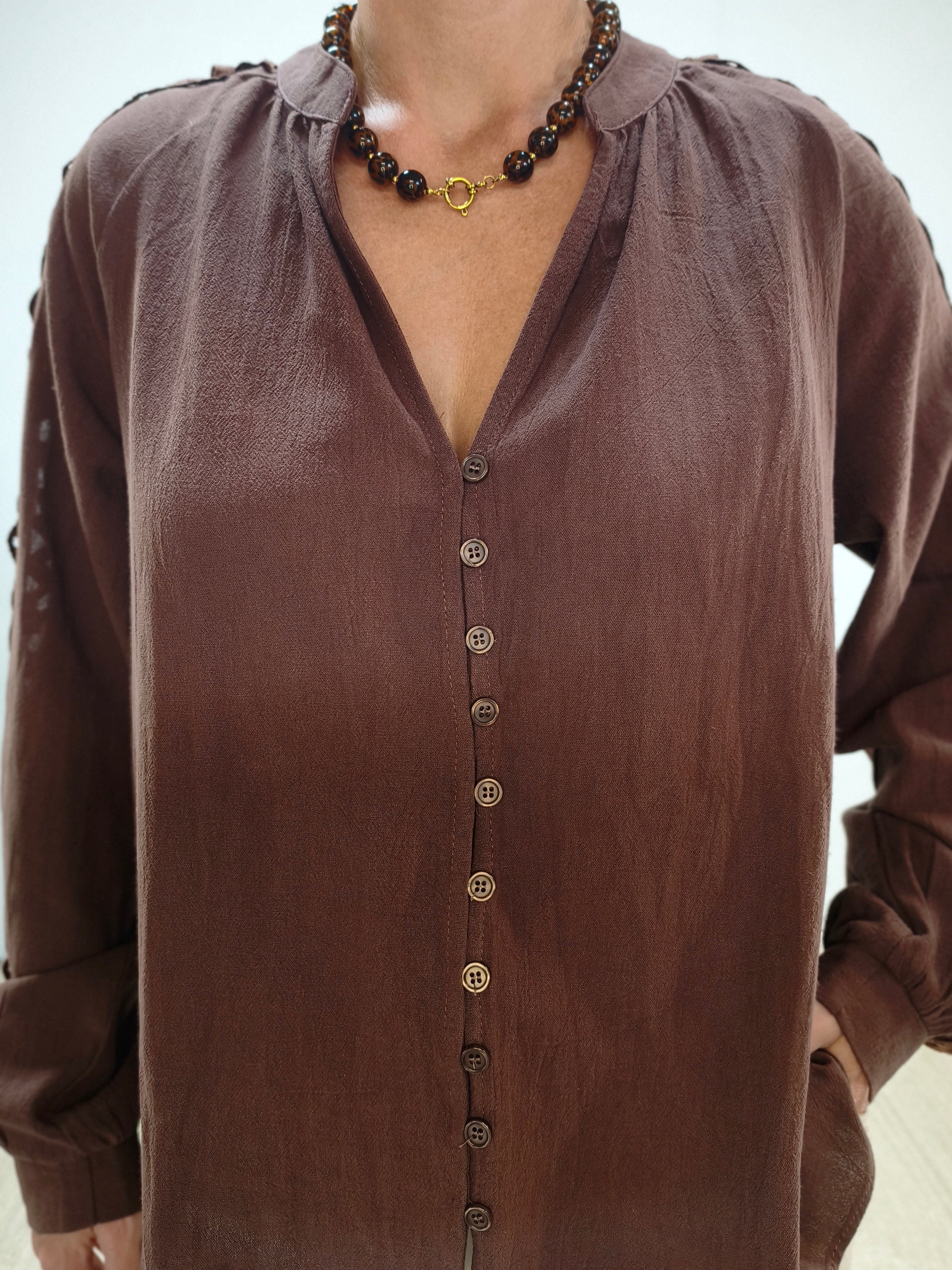 Fliessende Bluse "Jolie" mit Spitzeneinsätzen dunkelbraun (38/40, 42, 44)