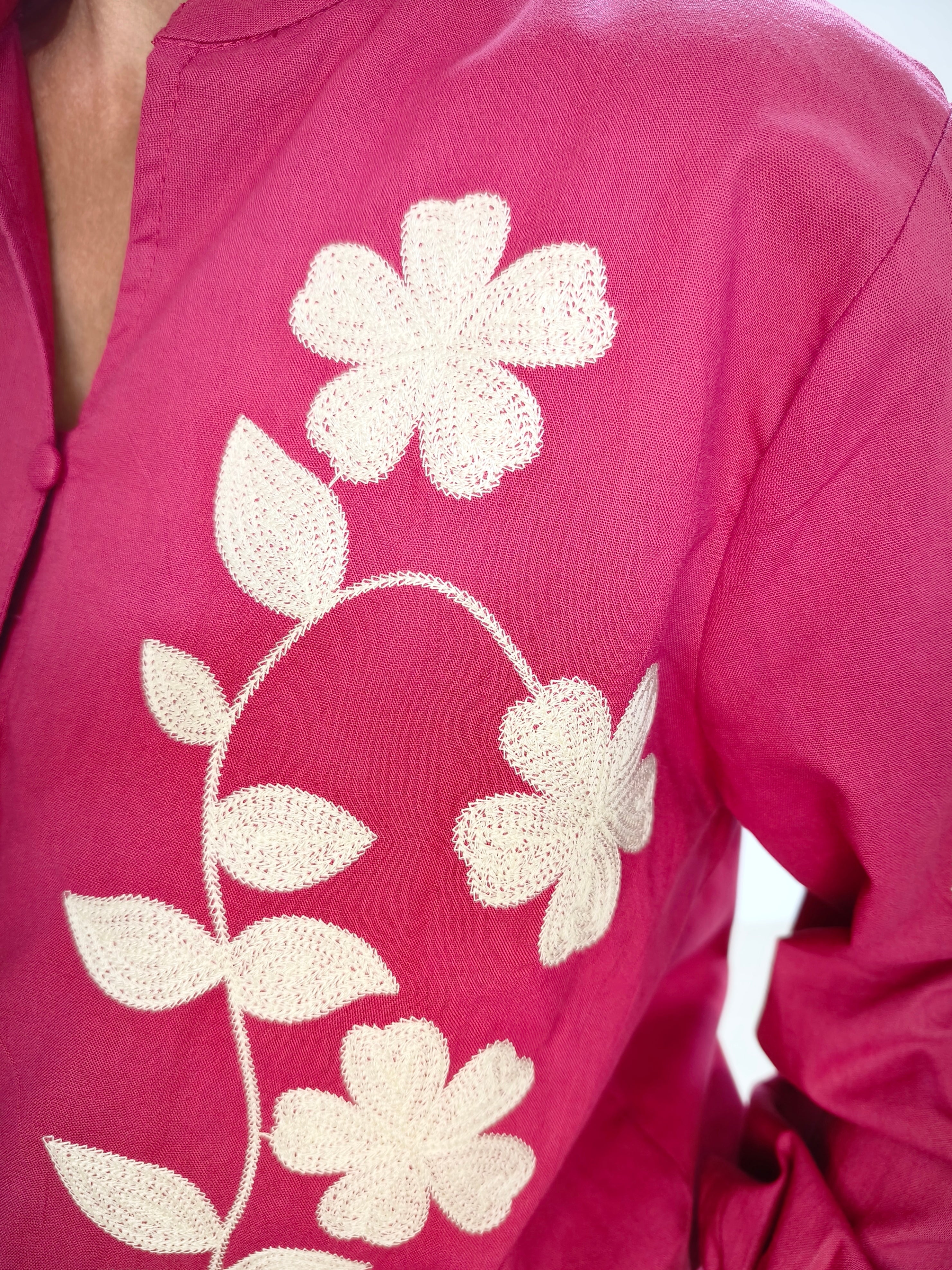 Damenbluse mit Blumenstickerei in Burgundy (38, 40, 42)