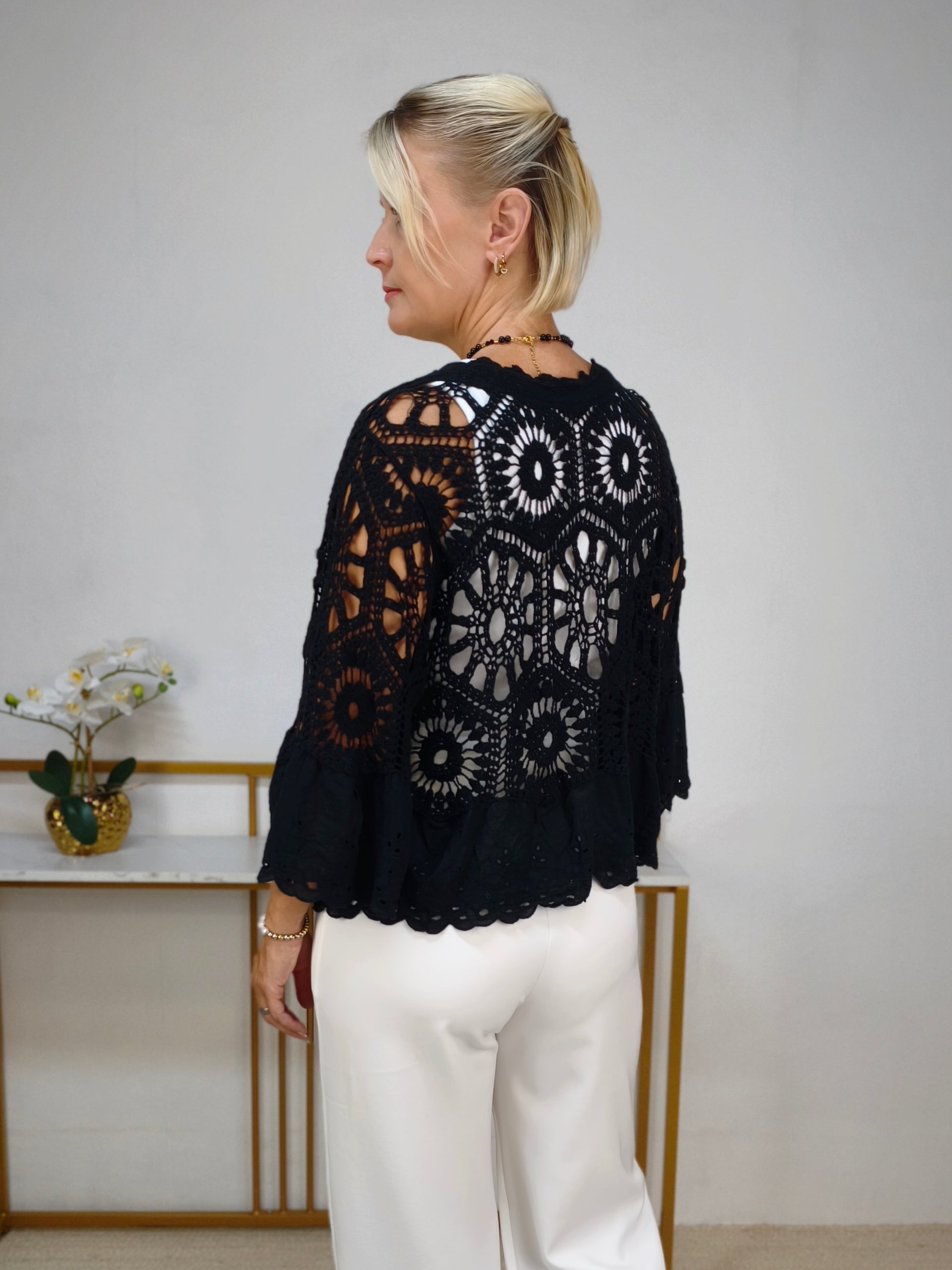 Leichte Weste/Jacke aus Spitzenstrick in Schwarz (36-40/42)