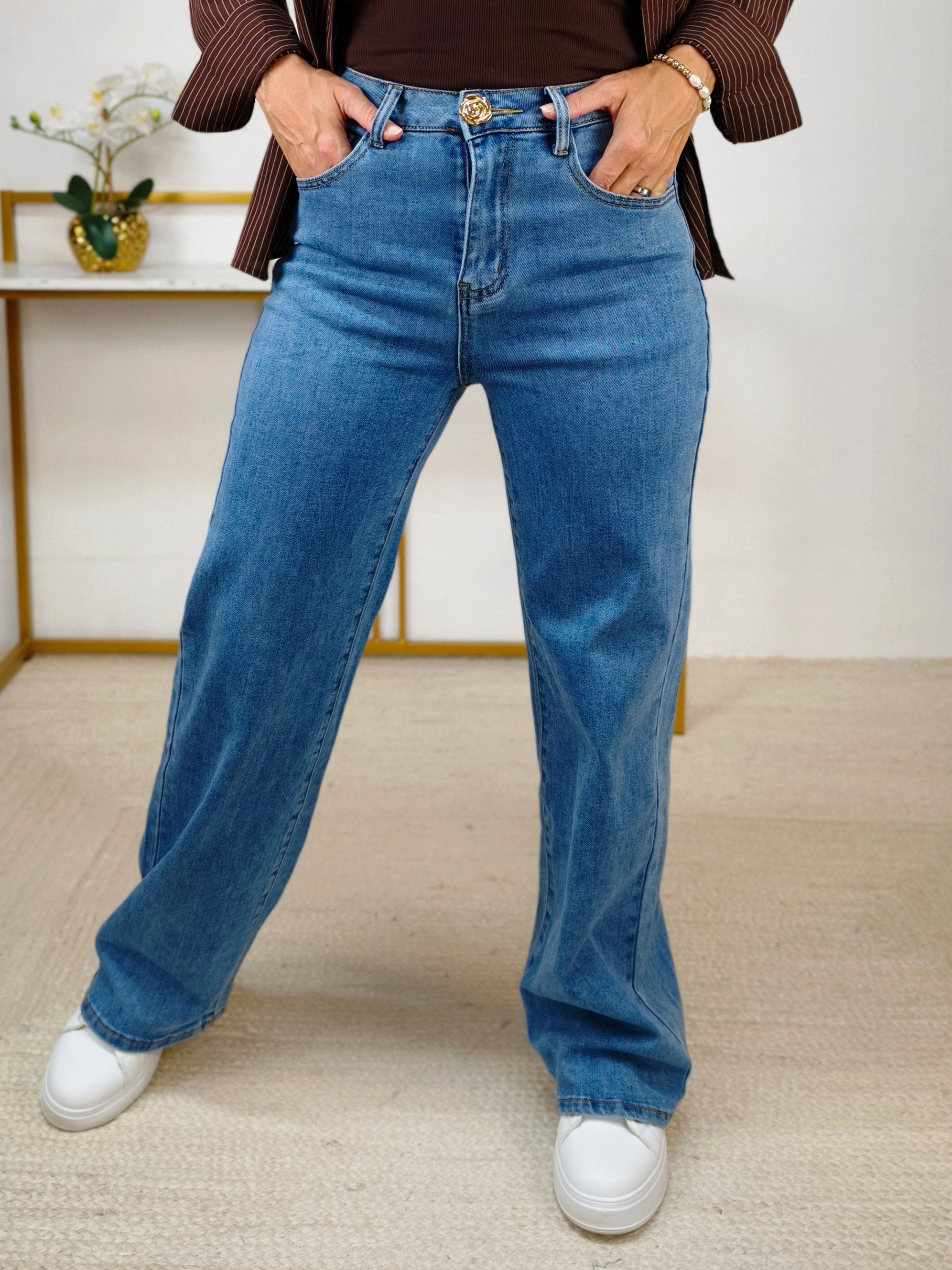 High Waist Jeans mit weitem Bein (38, 40, 42)