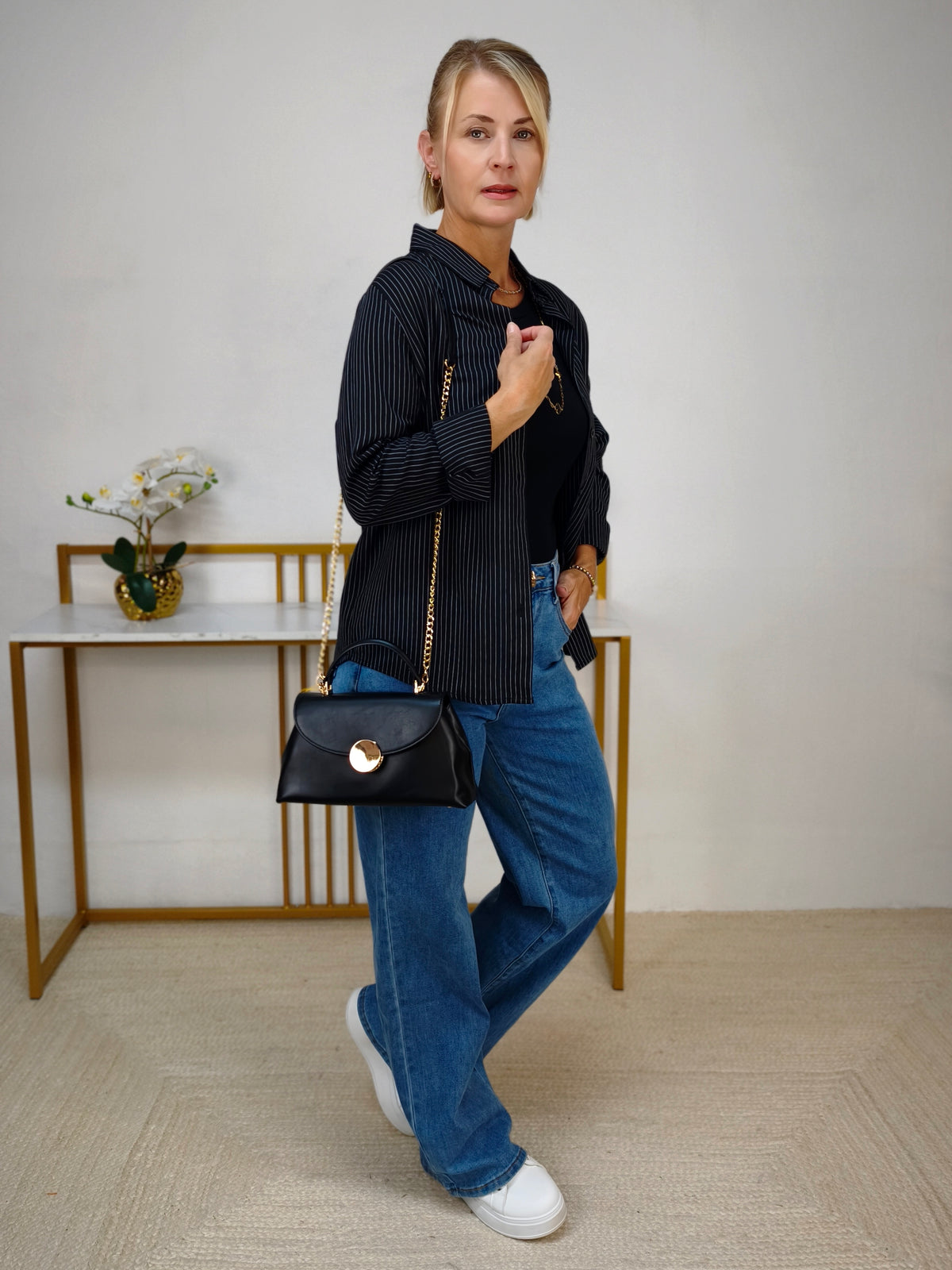 Handliche Handtasche in Schwarz