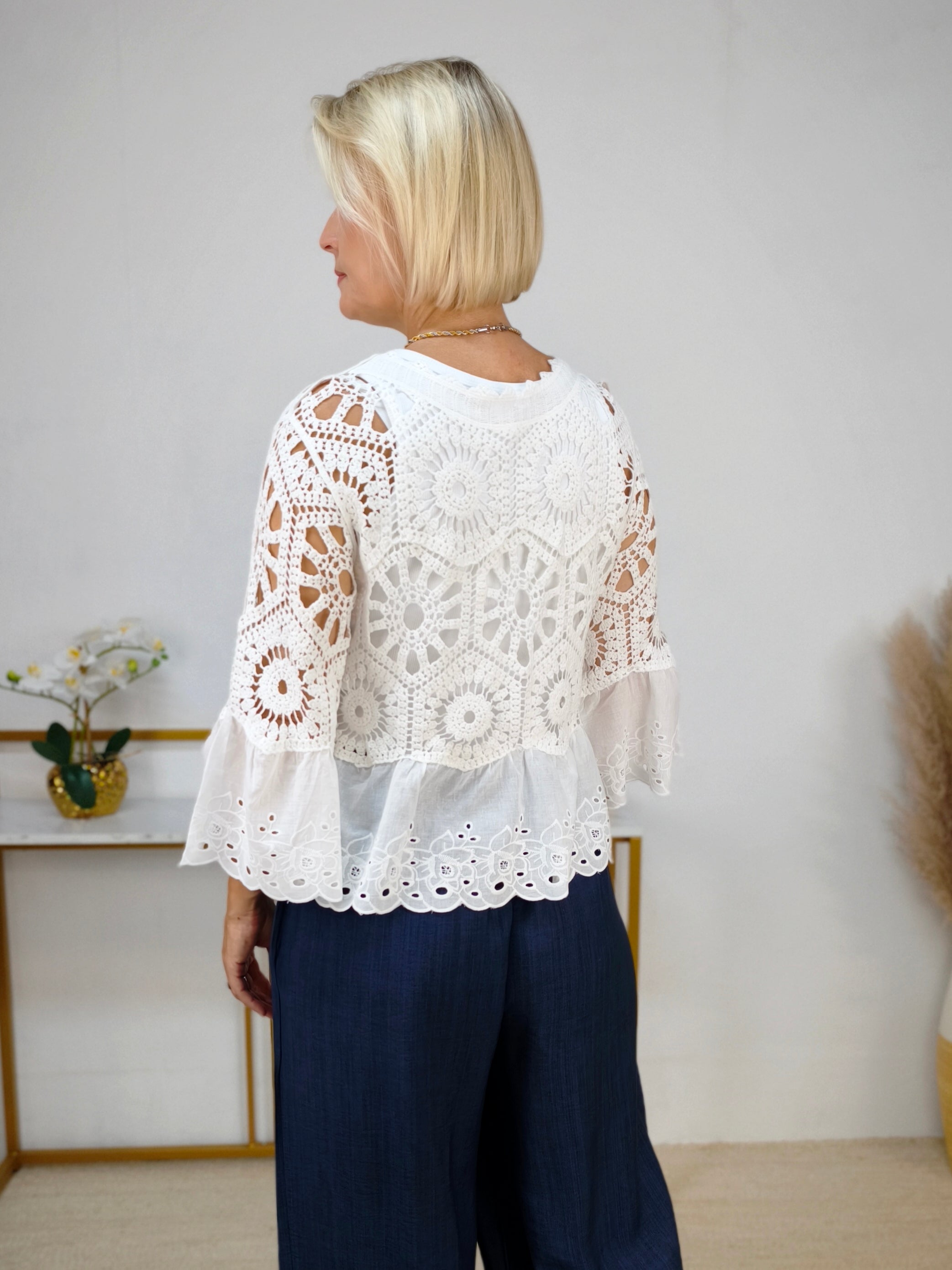 Leichte Weste/Jacke aus Spitzenstrick in Weiss (36-40/42)