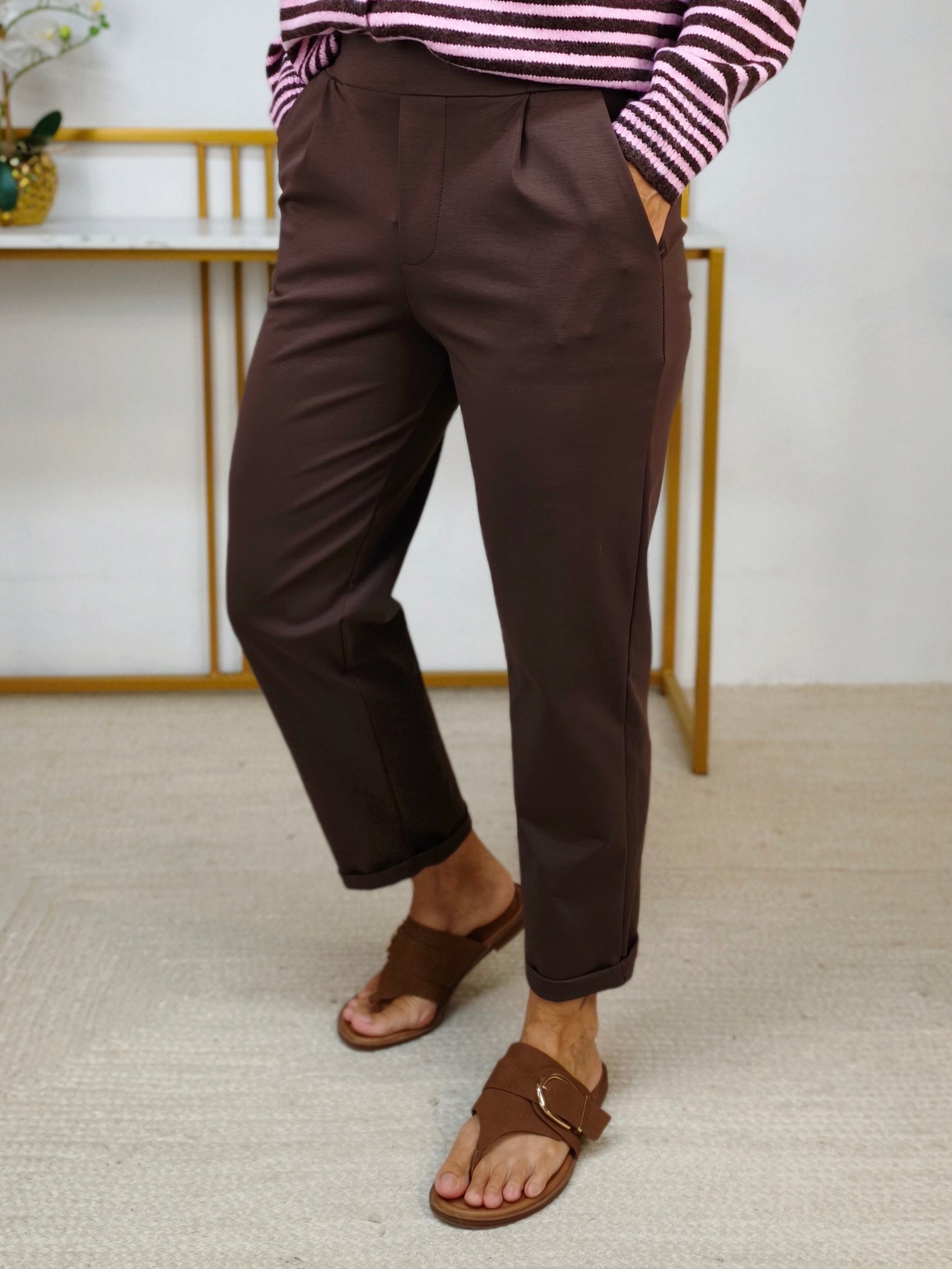 Leichte Stoffhose Dunkelbraun (38/40/42/44)
